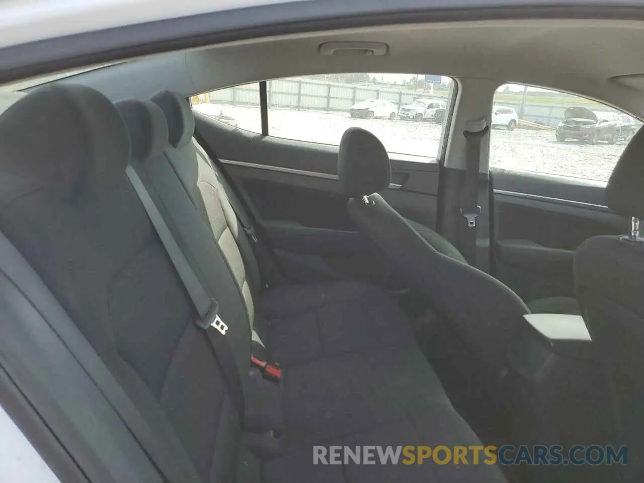10 fotografías del automóvil dañado 5NPD84LF2KH482851 HYUNDAI ELANTRA 2019