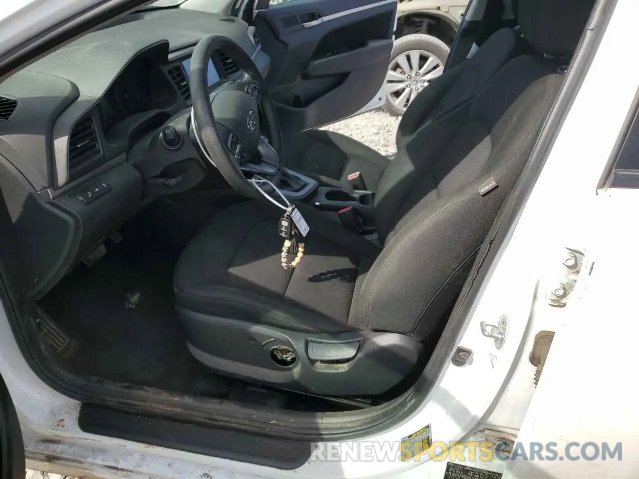 7 fotografías del automóvil dañado 5NPD84LF2KH482851 HYUNDAI ELANTRA 2019