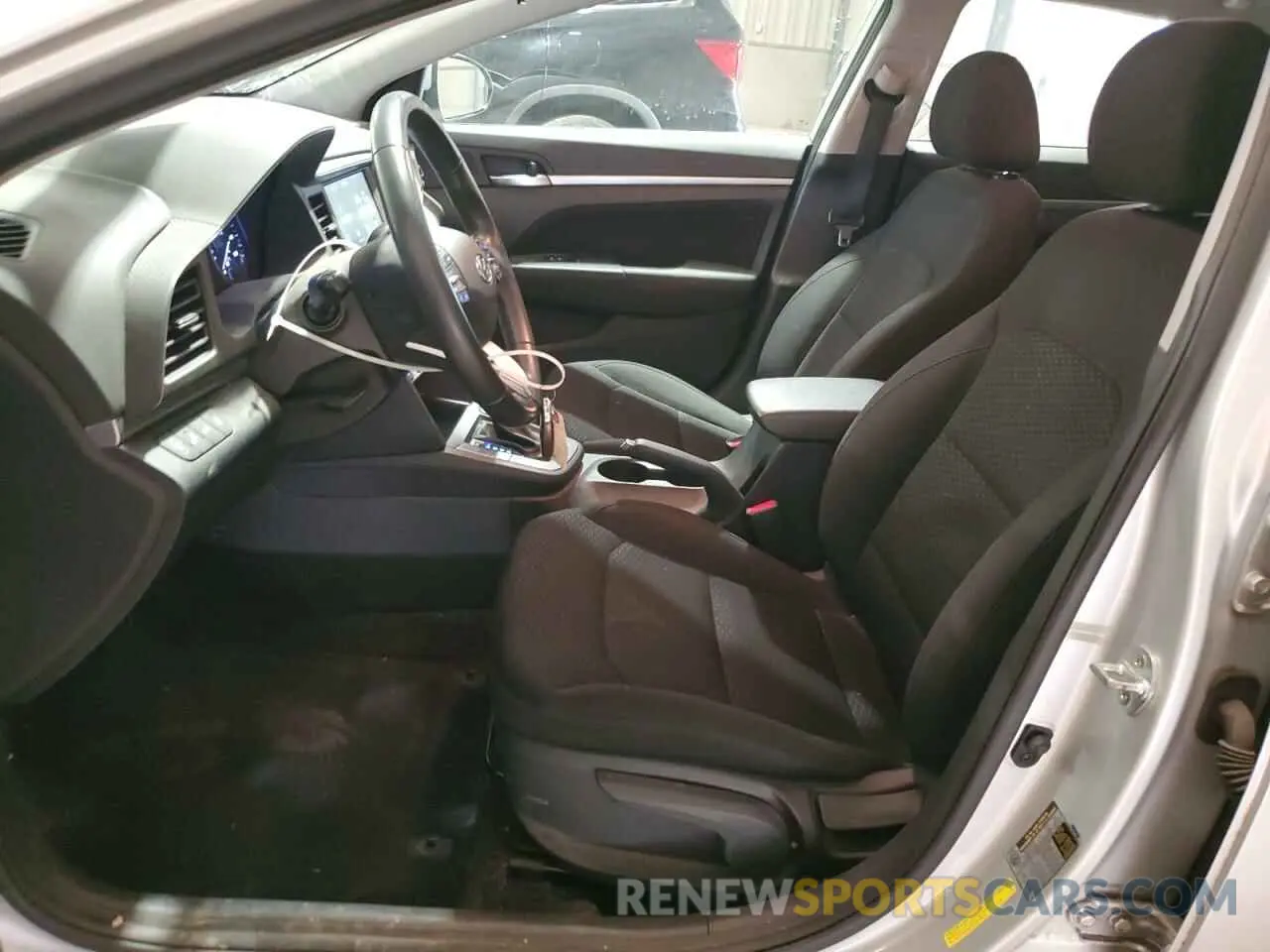 7 fotografías del automóvil dañado 5NPD84LF2KH493753 HYUNDAI ELANTRA 2019