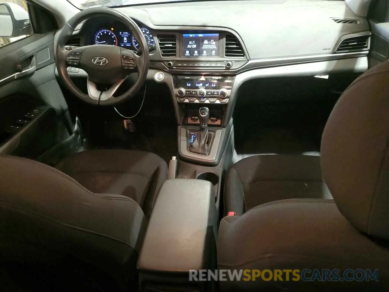 8 fotografías del automóvil dañado 5NPD84LF2KH493753 HYUNDAI ELANTRA 2019