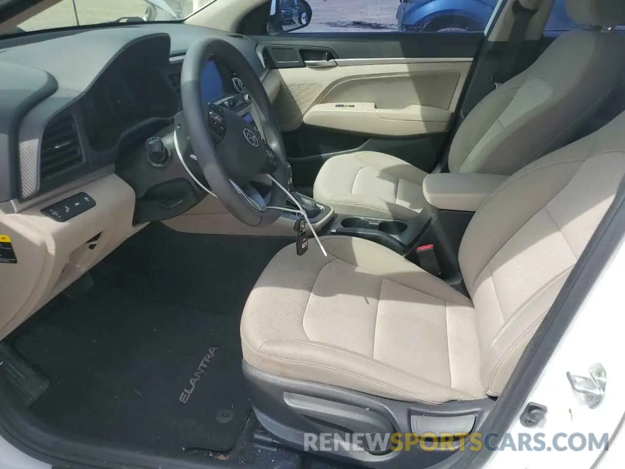 7 fotografías del automóvil dañado 5NPD84LF4KH413451 HYUNDAI ELANTRA 2019