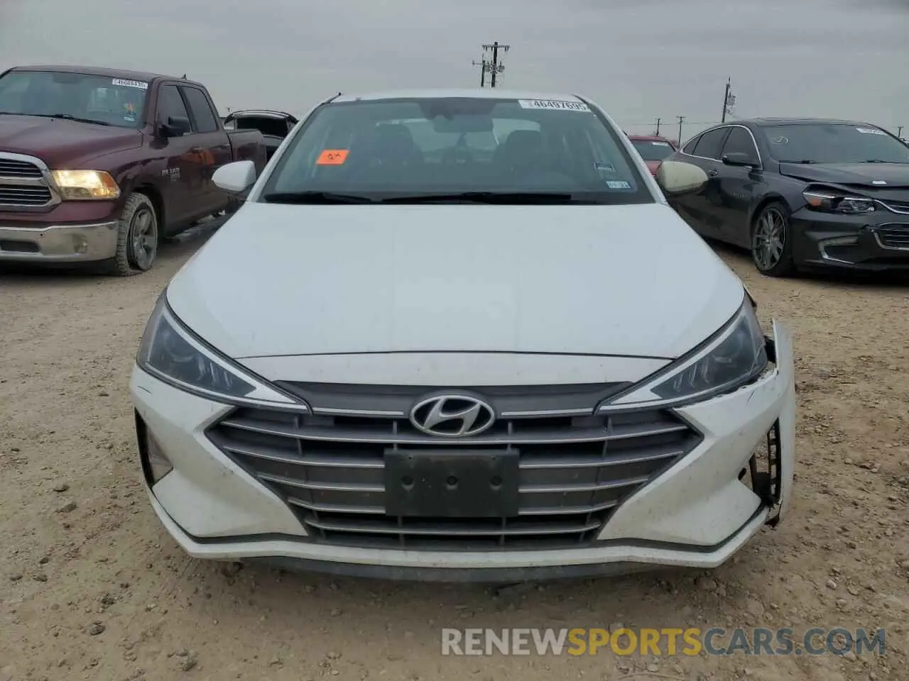 5 fotografías del automóvil dañado 5NPD84LF4KH429522 HYUNDAI ELANTRA 2019
