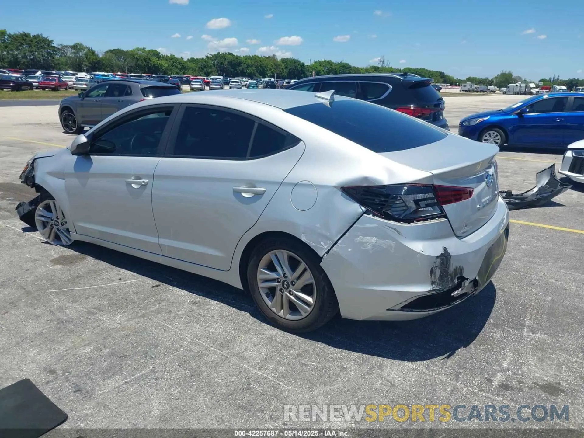 3 fotografías del automóvil dañado 5NPD84LF4KH487064 HYUNDAI ELANTRA 2019