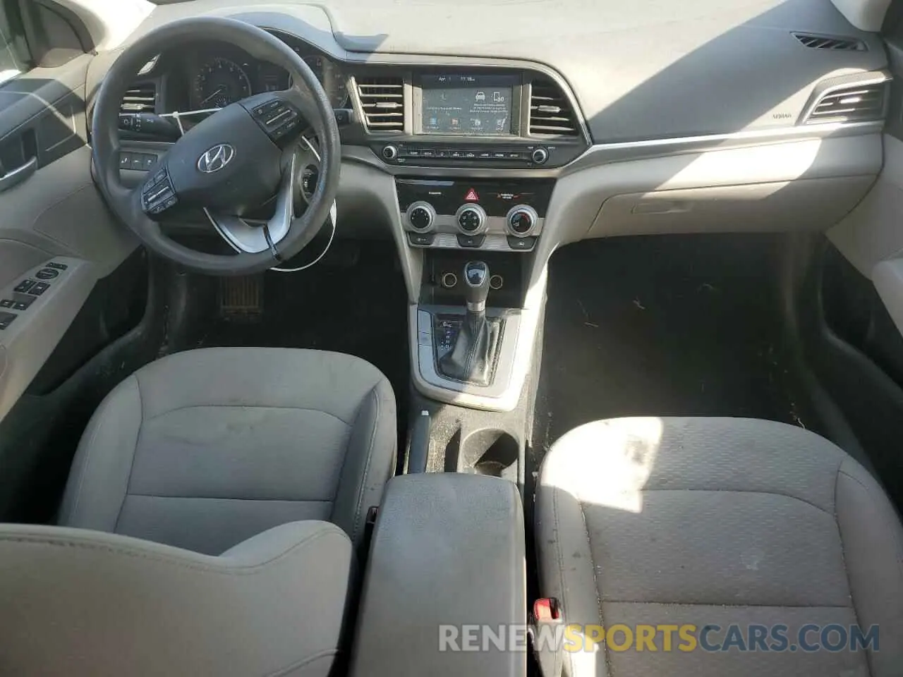 8 fotografías del automóvil dañado 5NPD84LF5KH413118 HYUNDAI ELANTRA 2019