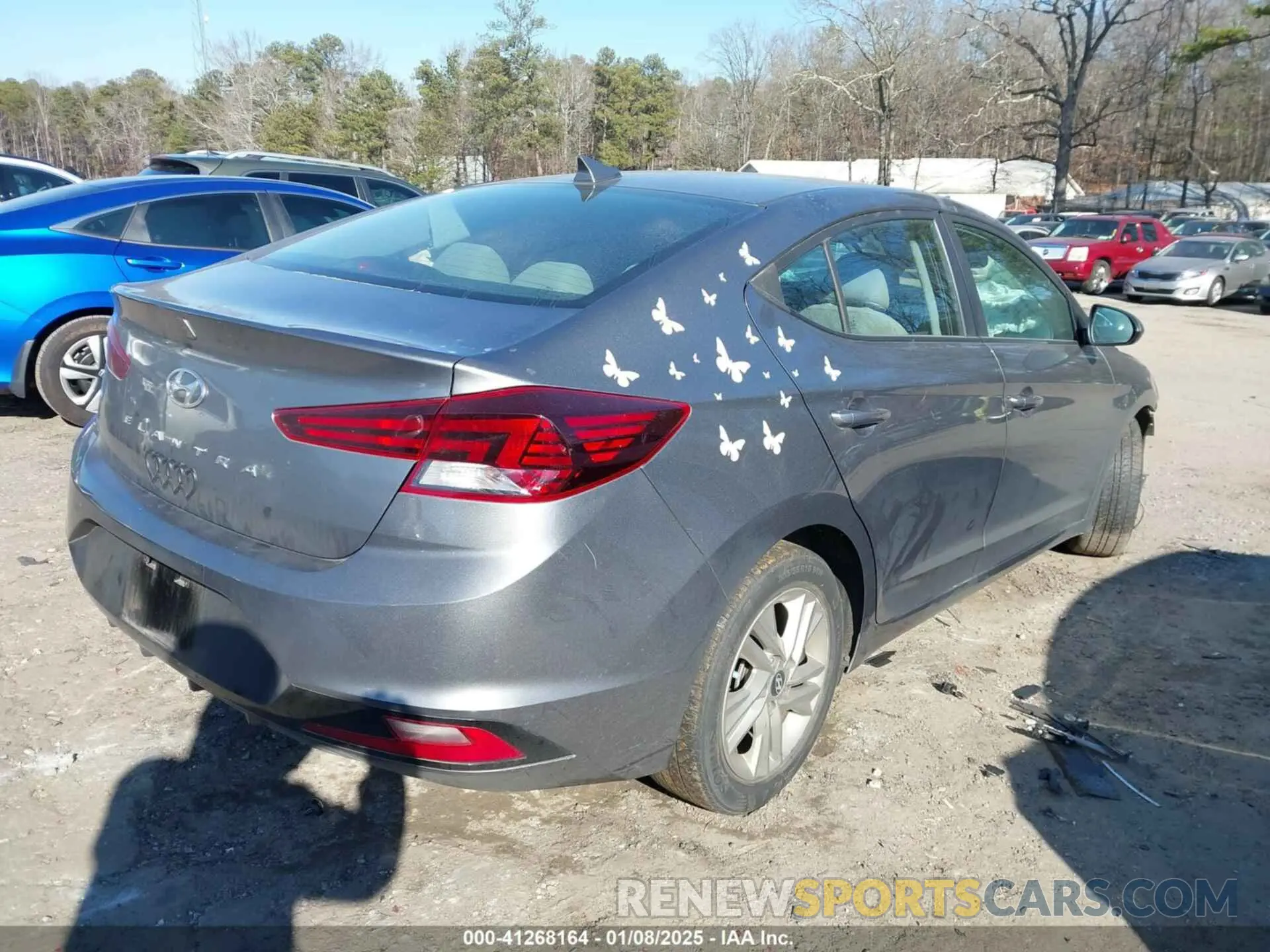 4 fotografías del automóvil dañado 5NPD84LF5KH420361 HYUNDAI ELANTRA 2019
