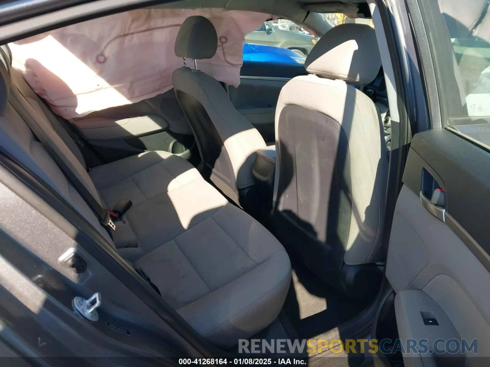 8 fotografías del automóvil dañado 5NPD84LF5KH420361 HYUNDAI ELANTRA 2019