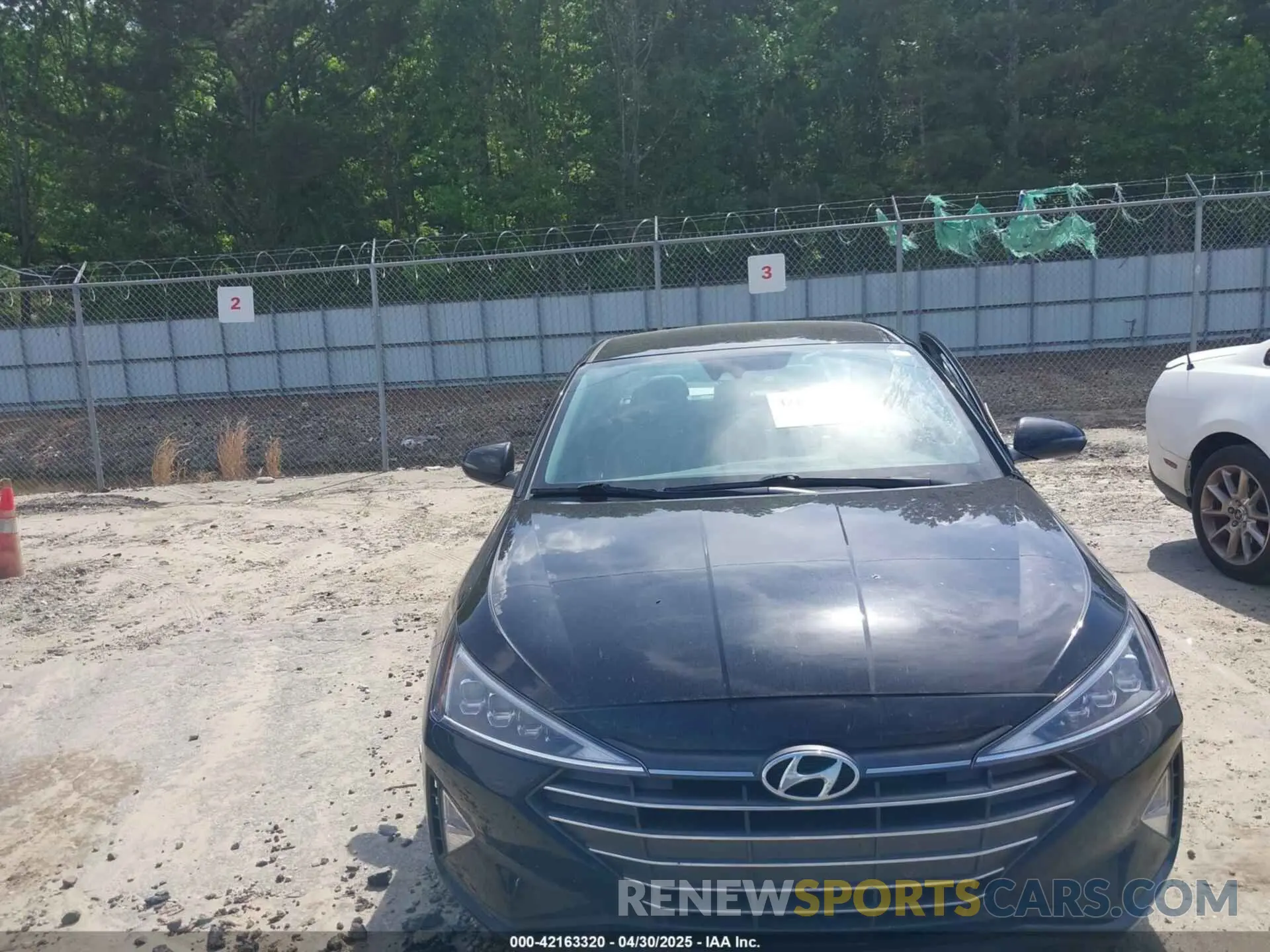 12 fotografías del automóvil dañado 5NPD84LF5KH445843 HYUNDAI ELANTRA 2019