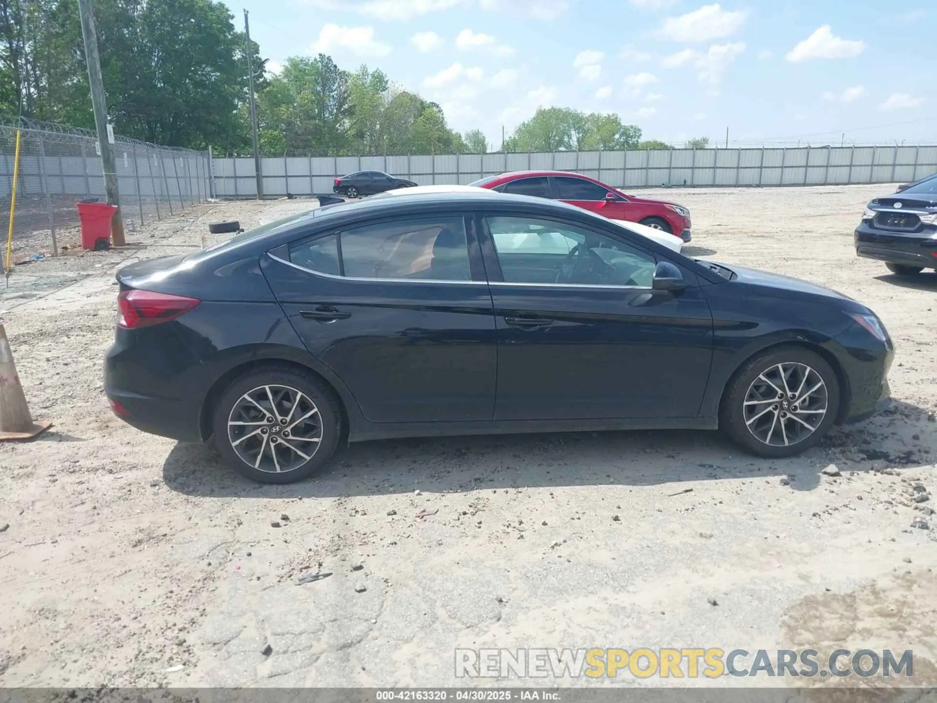 13 fotografías del automóvil dañado 5NPD84LF5KH445843 HYUNDAI ELANTRA 2019