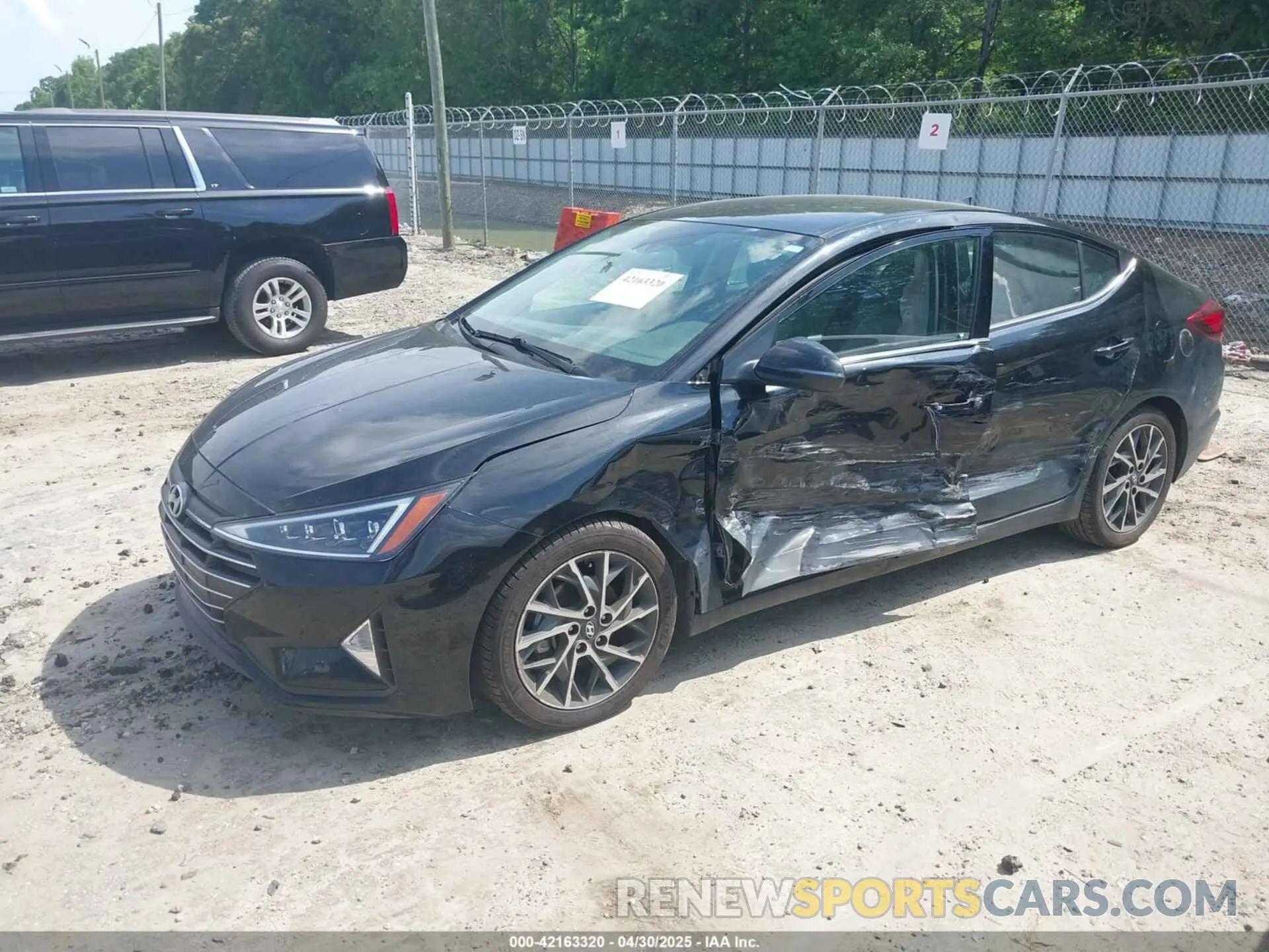 2 fotografías del automóvil dañado 5NPD84LF5KH445843 HYUNDAI ELANTRA 2019