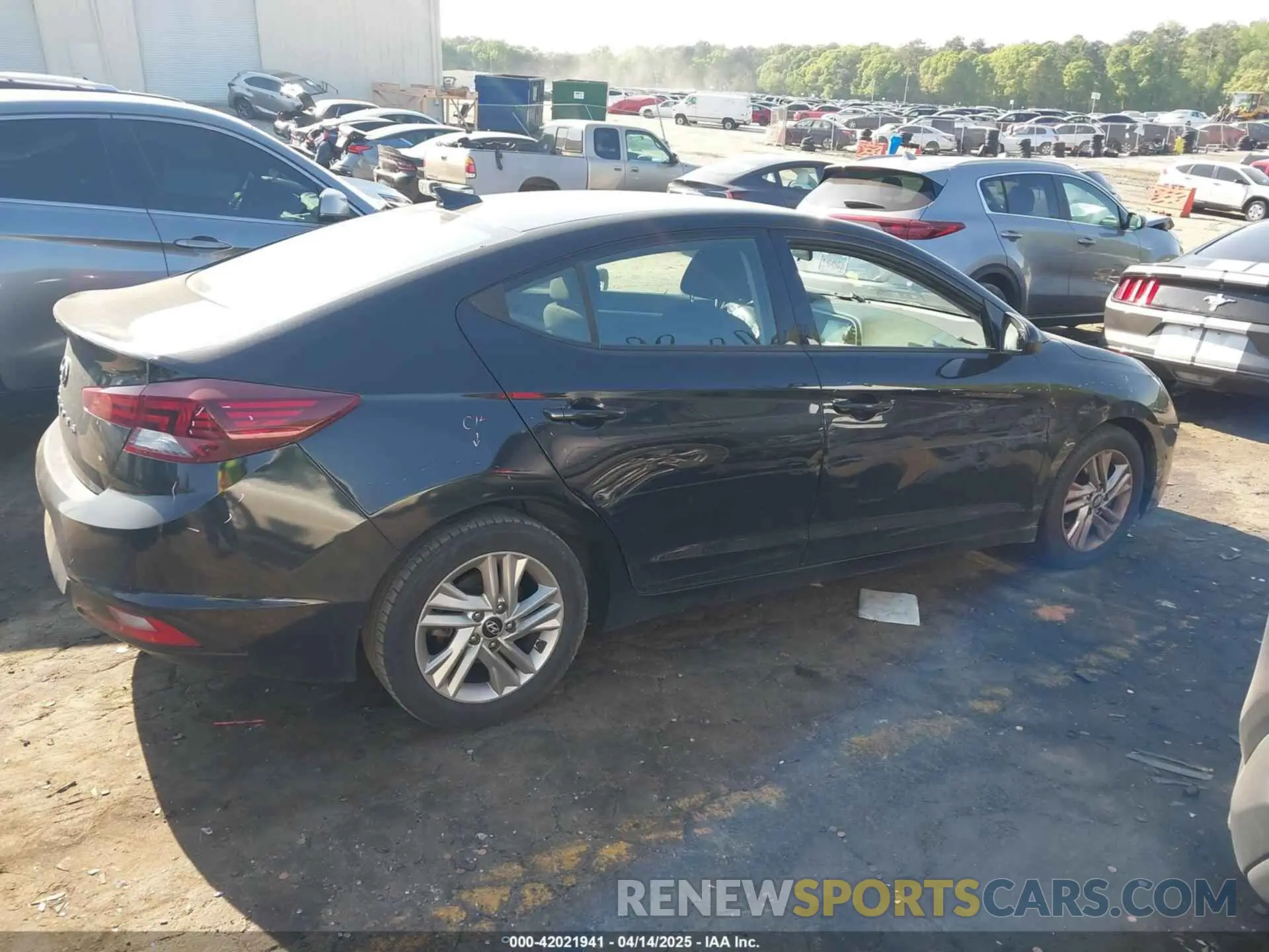 13 fotografías del automóvil dañado 5NPD84LF5KH456311 HYUNDAI ELANTRA 2019