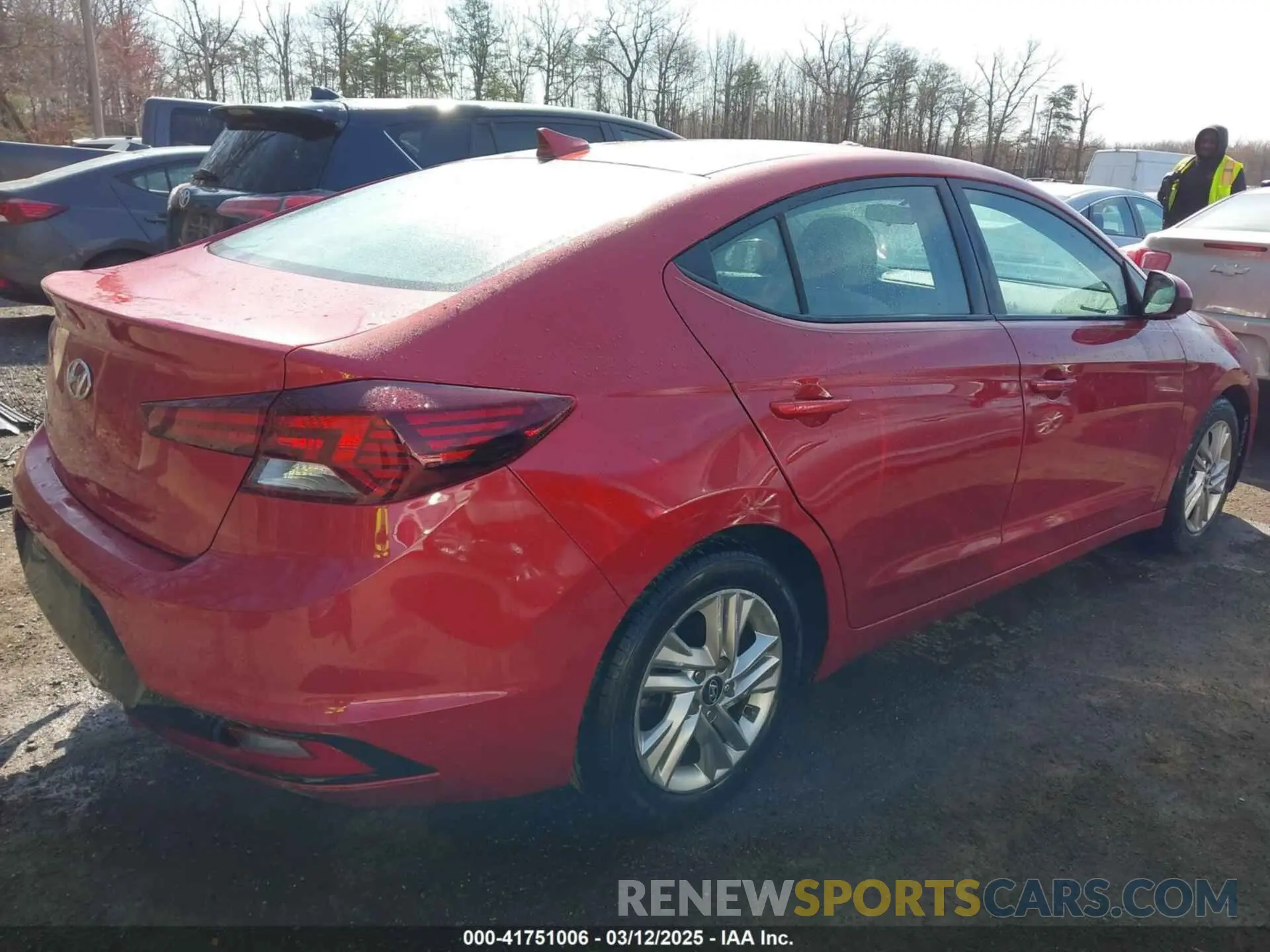 4 fotografías del automóvil dañado 5NPD84LF5KH466241 HYUNDAI ELANTRA 2019