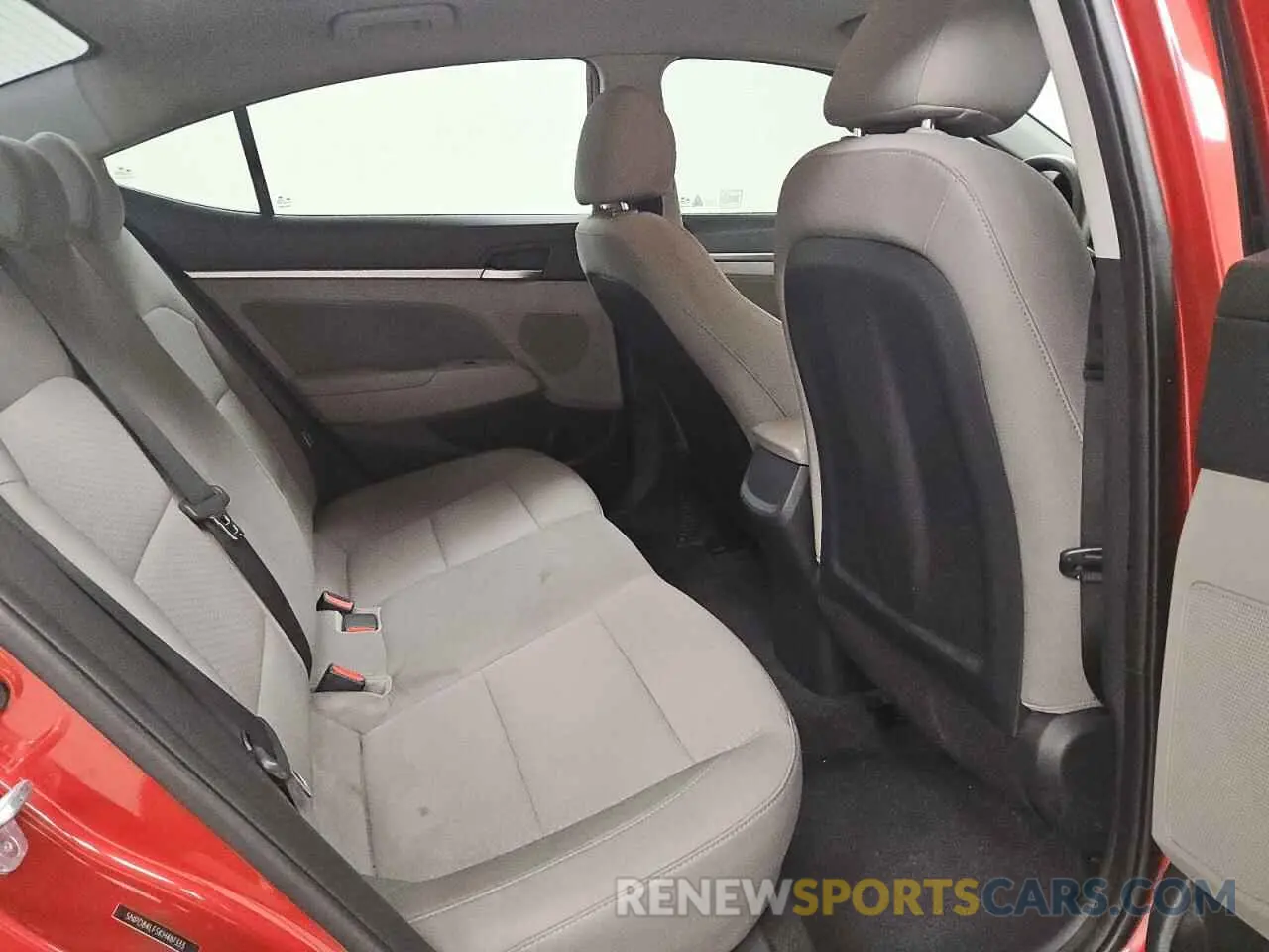 10 fotografías del automóvil dañado 5NPD84LF5KH487333 HYUNDAI ELANTRA 2019
