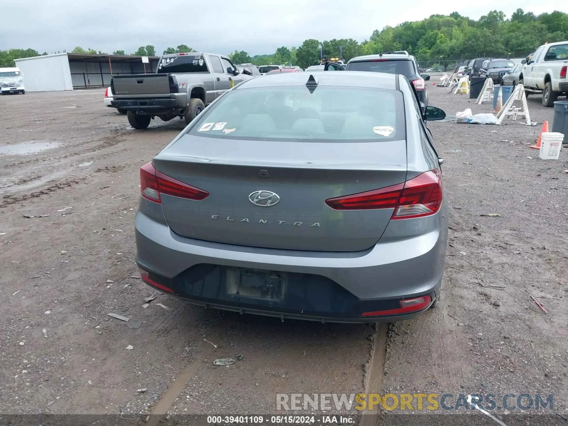 17 fotografías del automóvil dañado 5NPD84LF6KH406128 HYUNDAI ELANTRA 2019