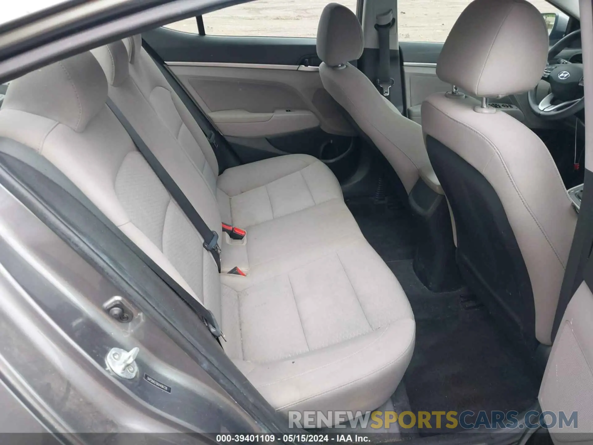 8 fotografías del automóvil dañado 5NPD84LF6KH406128 HYUNDAI ELANTRA 2019