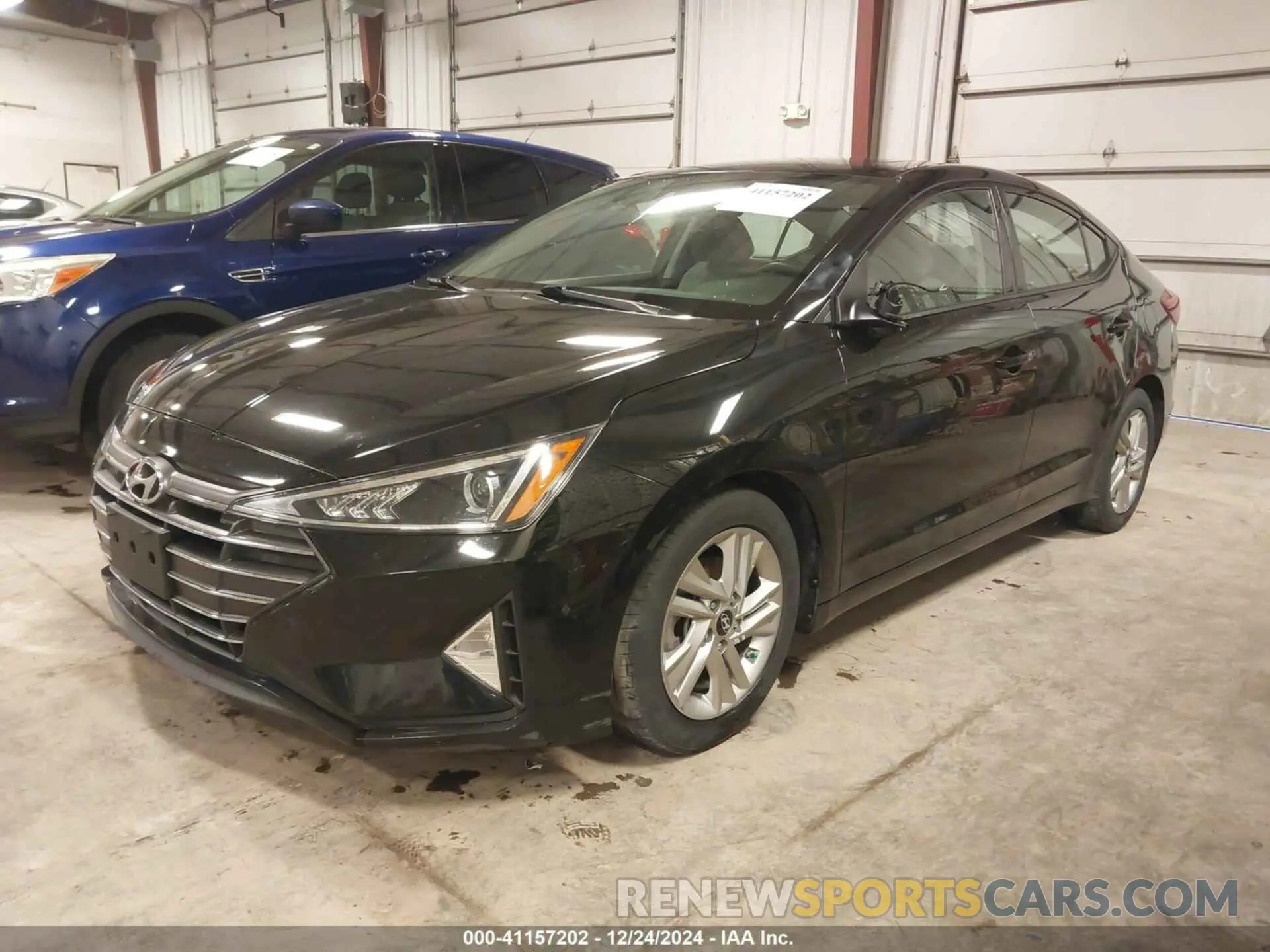 2 fotografías del automóvil dañado 5NPD84LF6KH415380 HYUNDAI ELANTRA 2019