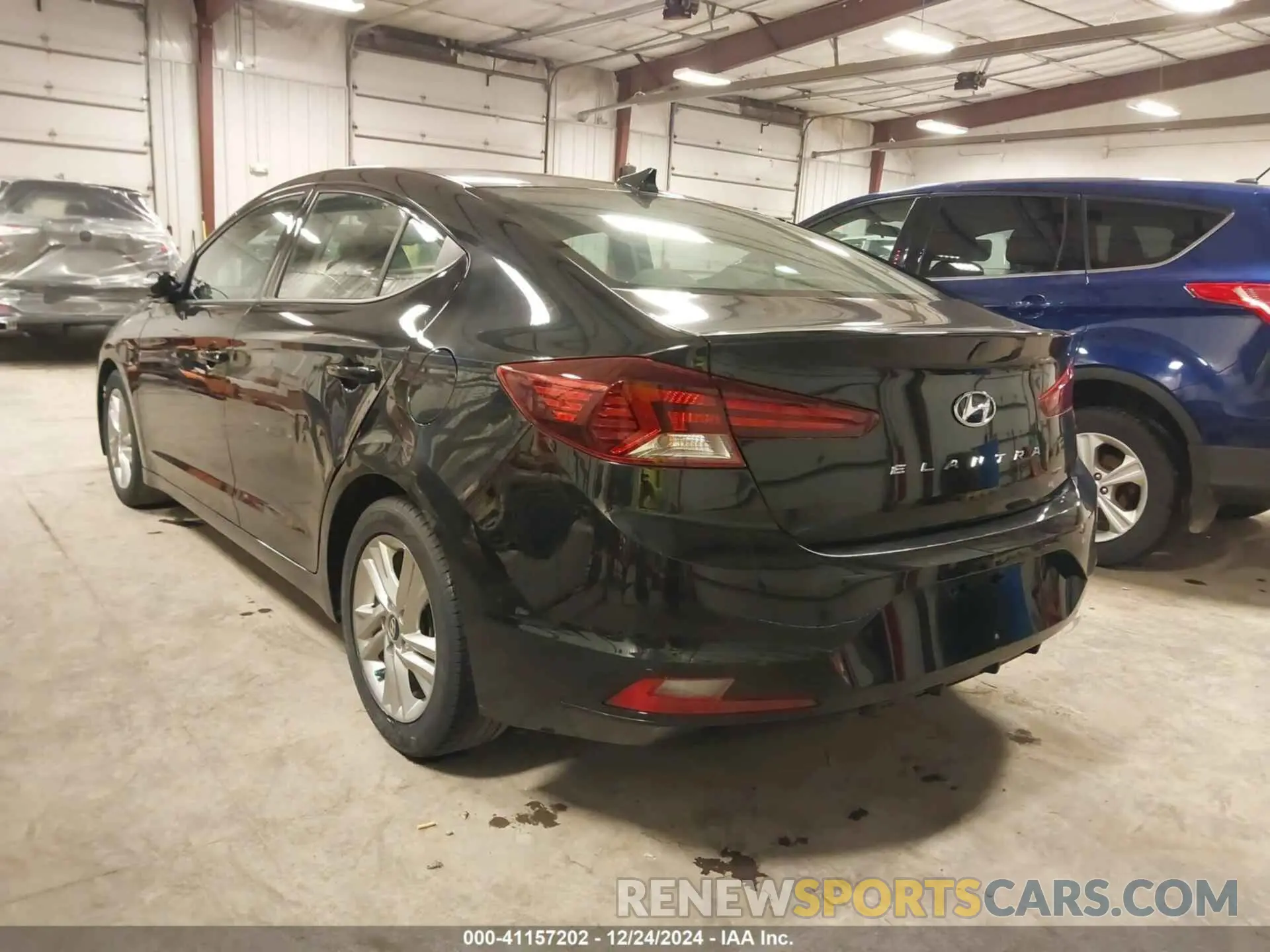 3 fotografías del automóvil dañado 5NPD84LF6KH415380 HYUNDAI ELANTRA 2019