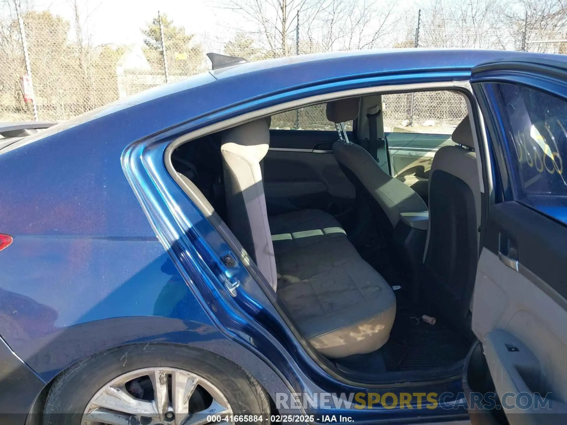 8 fotografías del automóvil dañado 5NPD84LF6KH434723 HYUNDAI ELANTRA 2019