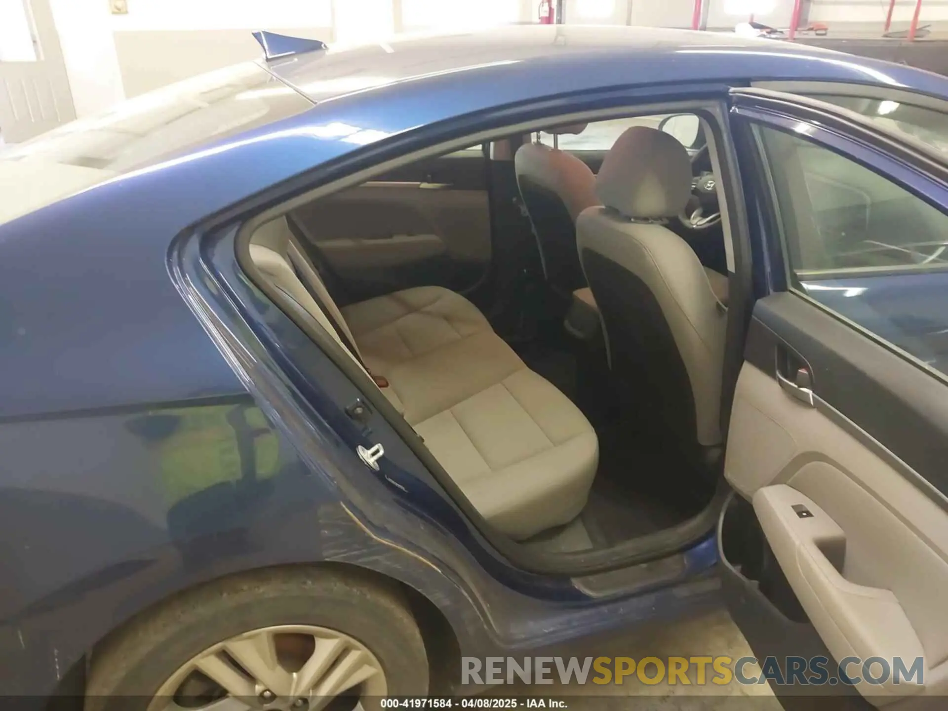 8 fotografías del automóvil dañado 5NPD84LF6KH449769 HYUNDAI ELANTRA 2019