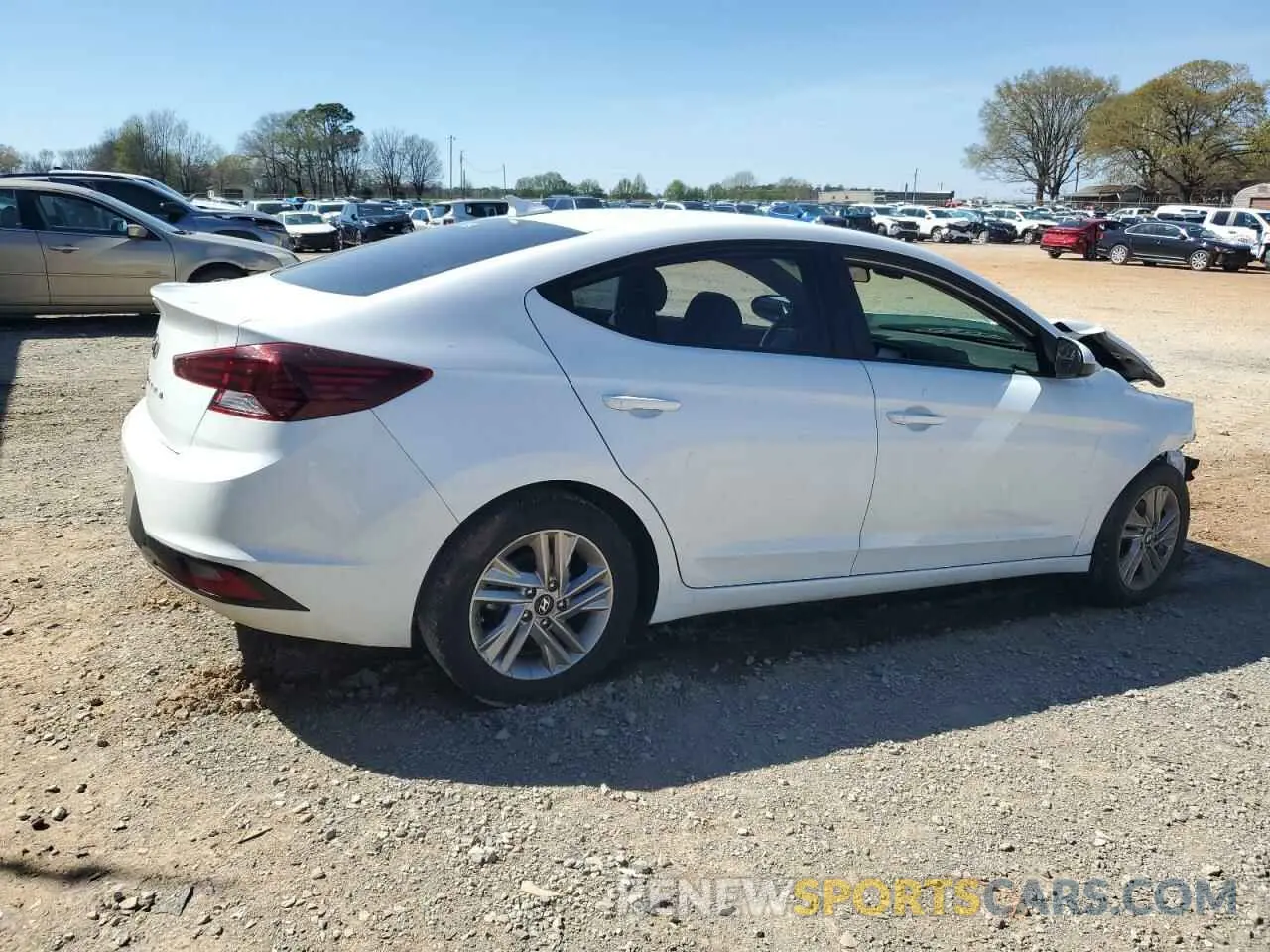 3 fotografías del automóvil dañado 5NPD84LF6KH470847 HYUNDAI ELANTRA 2019