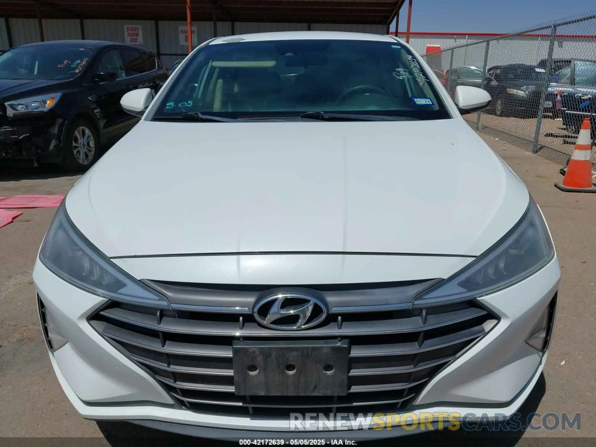 12 fotografías del automóvil dañado 5NPD84LF6KH476759 HYUNDAI ELANTRA 2019