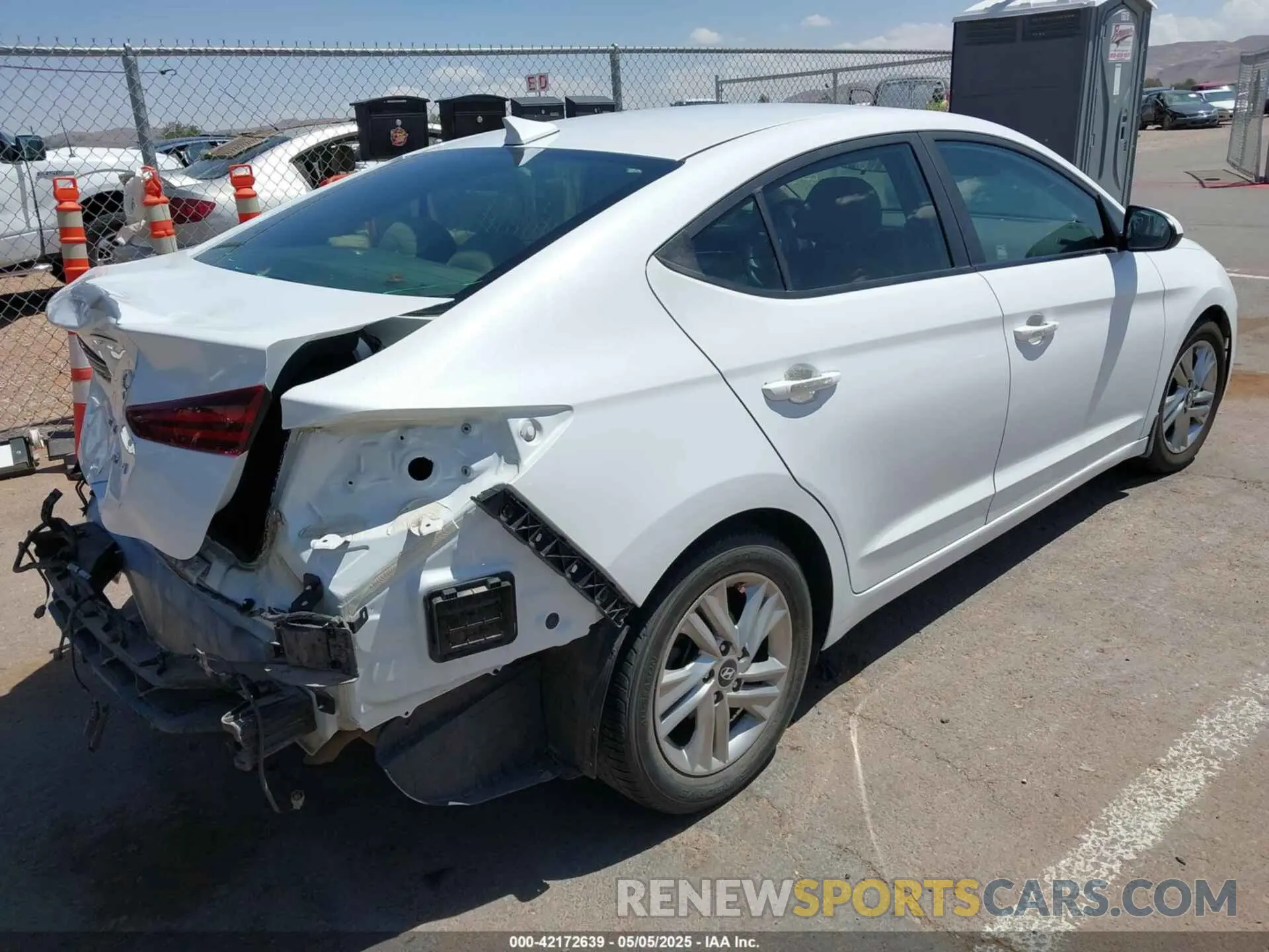 4 fotografías del automóvil dañado 5NPD84LF6KH476759 HYUNDAI ELANTRA 2019