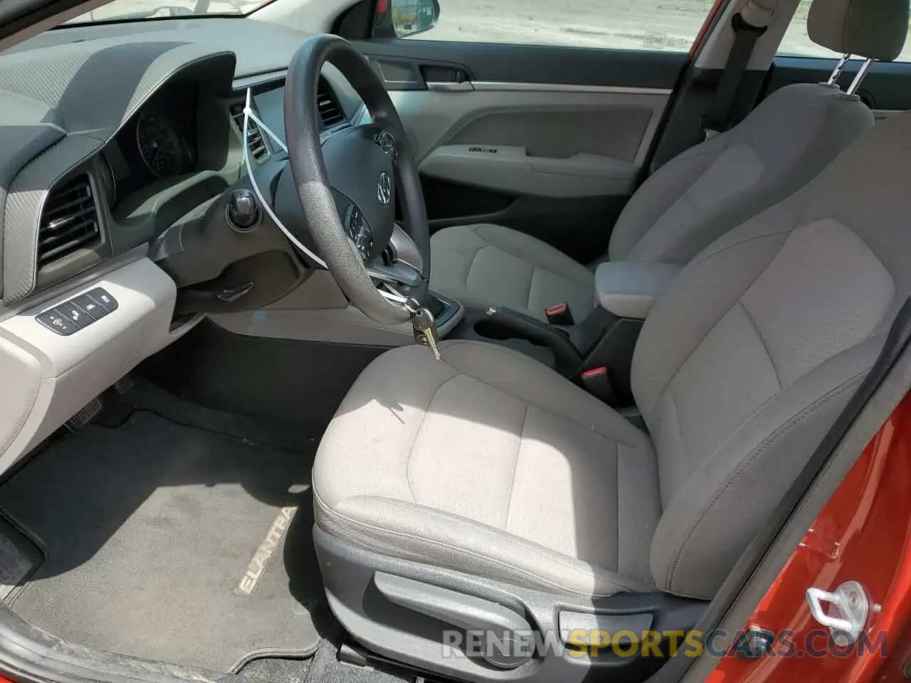 7 fotografías del automóvil dañado 5NPD84LF6KH477507 HYUNDAI ELANTRA 2019
