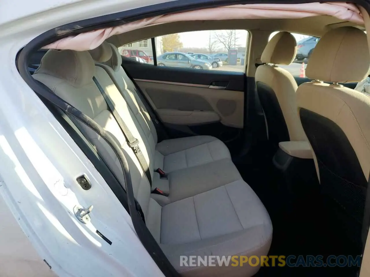10 fotografías del automóvil dañado 5NPD84LF6KH484831 HYUNDAI ELANTRA 2019