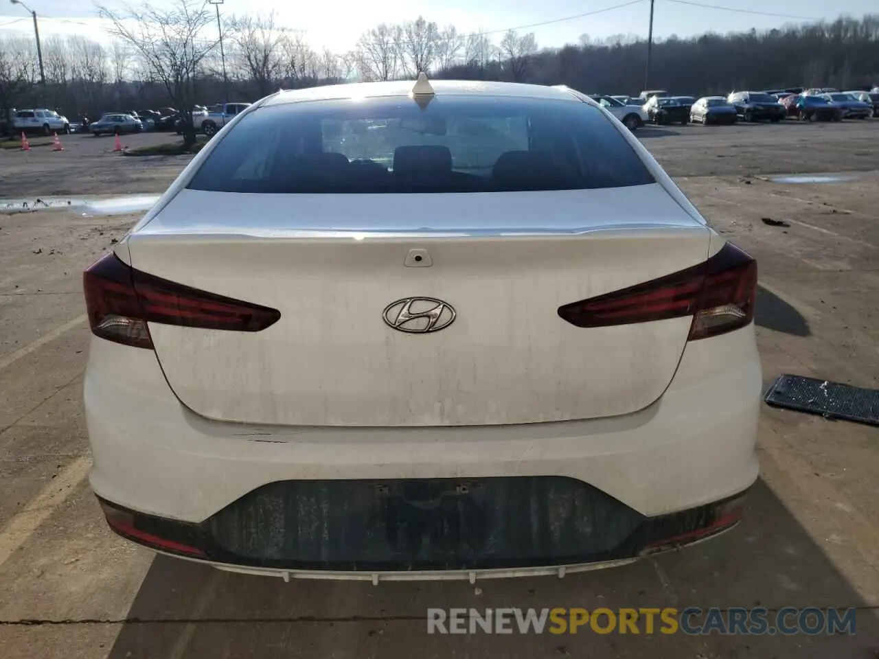 6 fotografías del automóvil dañado 5NPD84LF6KH484831 HYUNDAI ELANTRA 2019