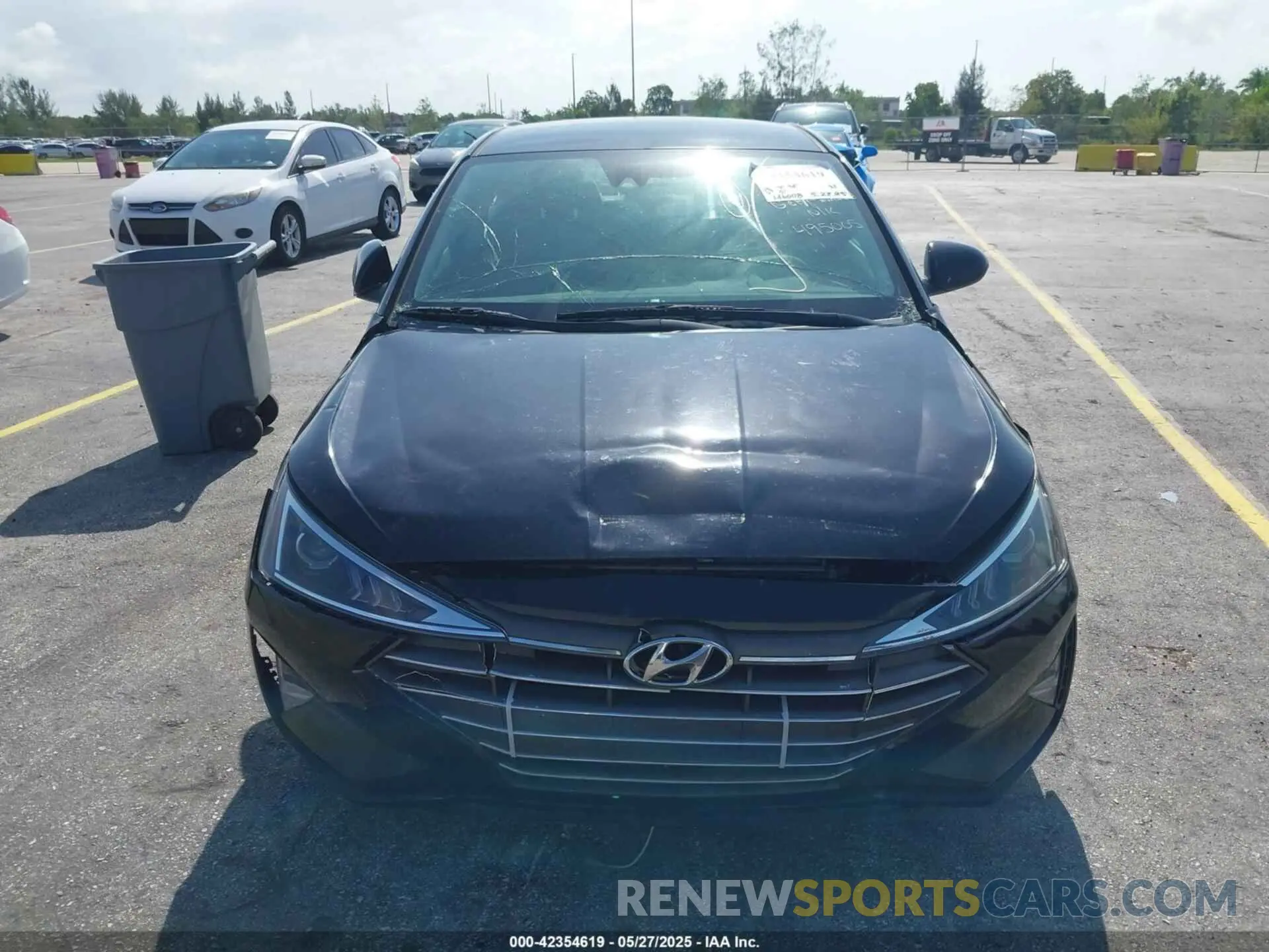 12 fotografías del automóvil dañado 5NPD84LF6KH495005 HYUNDAI ELANTRA 2019