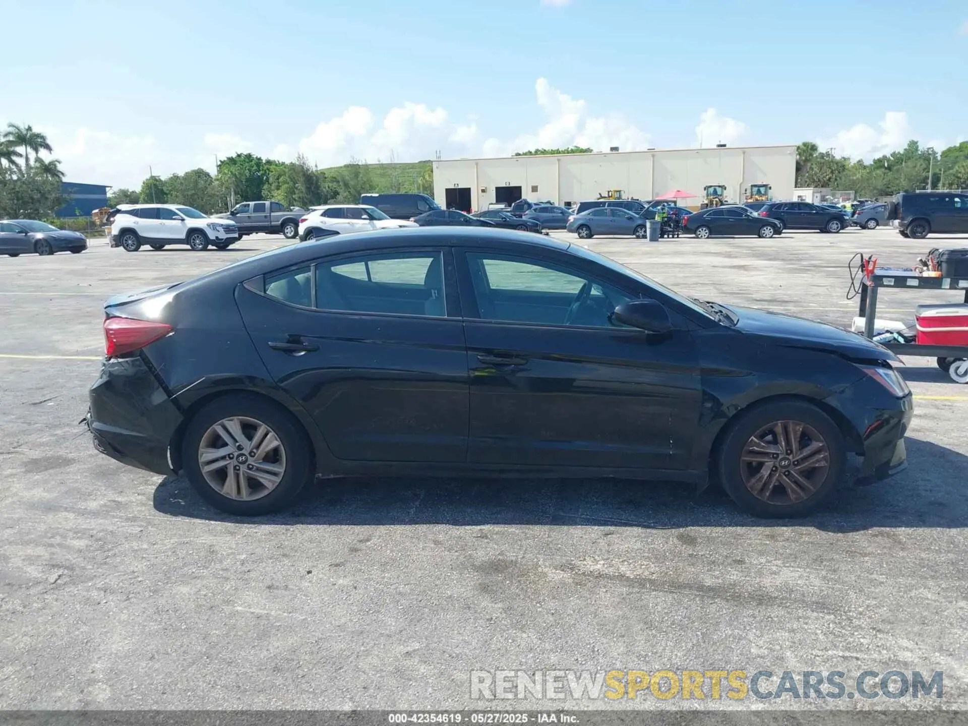 13 fotografías del automóvil dañado 5NPD84LF6KH495005 HYUNDAI ELANTRA 2019