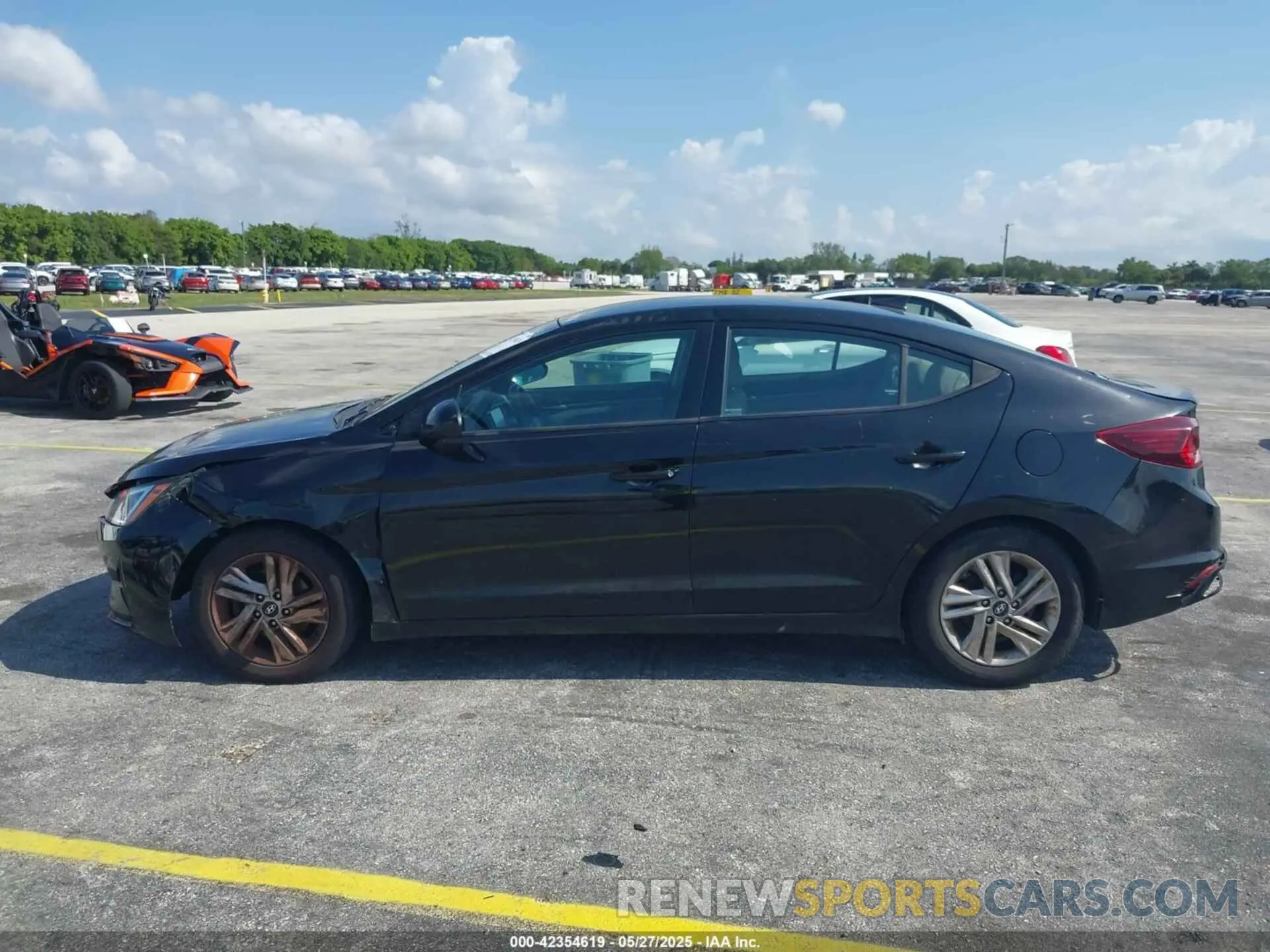 14 fotografías del automóvil dañado 5NPD84LF6KH495005 HYUNDAI ELANTRA 2019
