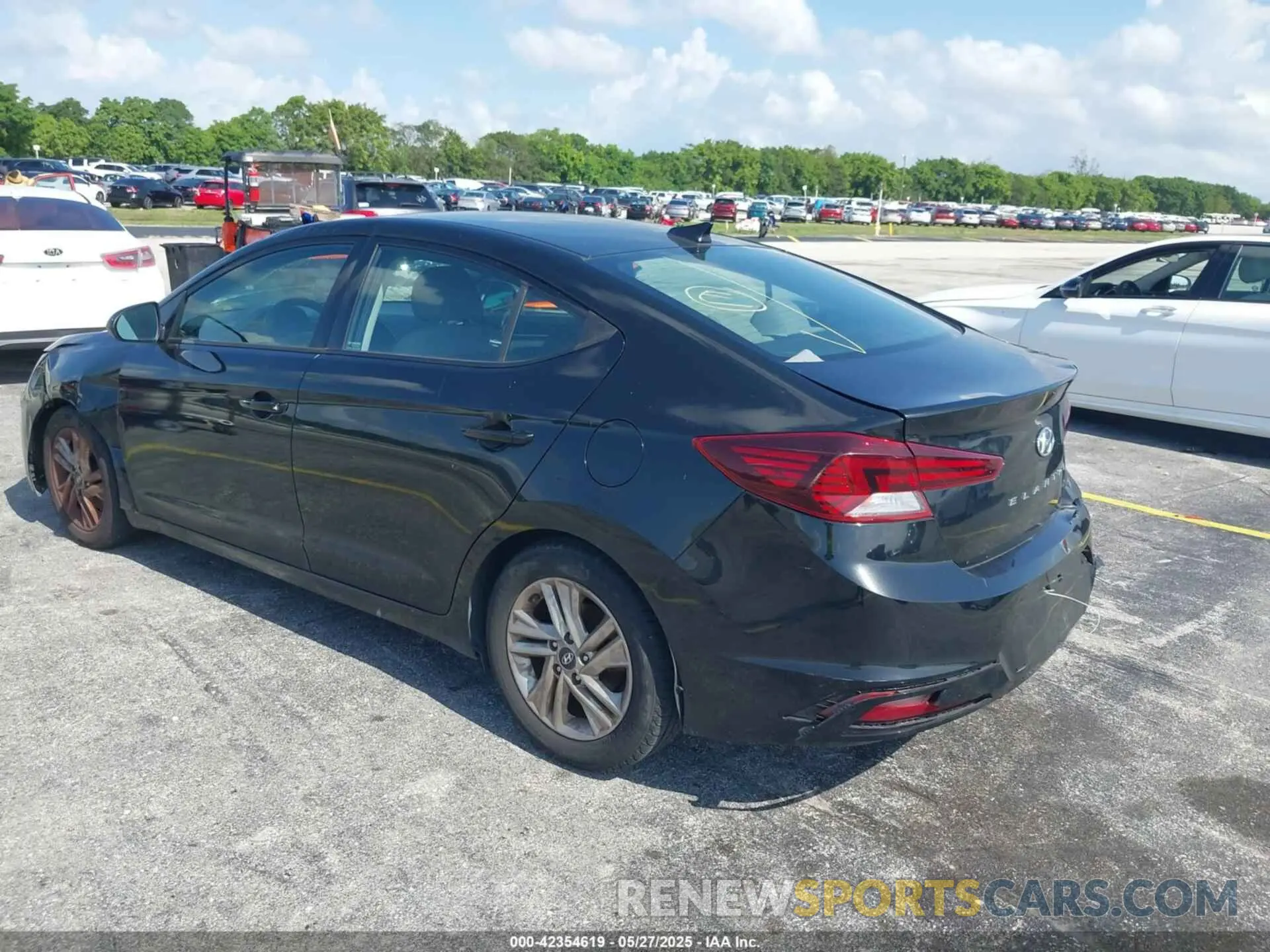 3 fotografías del automóvil dañado 5NPD84LF6KH495005 HYUNDAI ELANTRA 2019