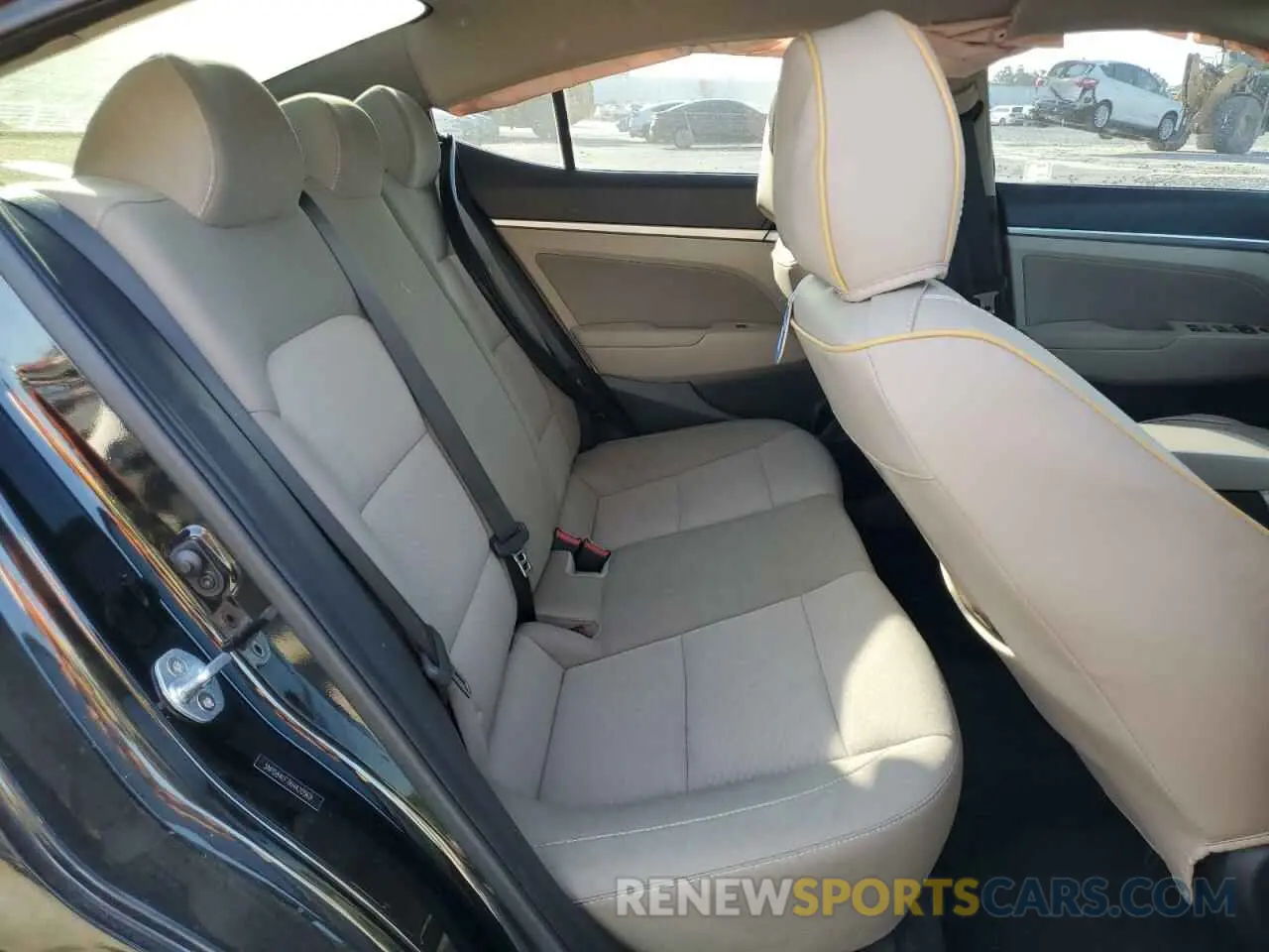 10 fotografías del automóvil dañado 5NPD84LF7KH420569 HYUNDAI ELANTRA 2019