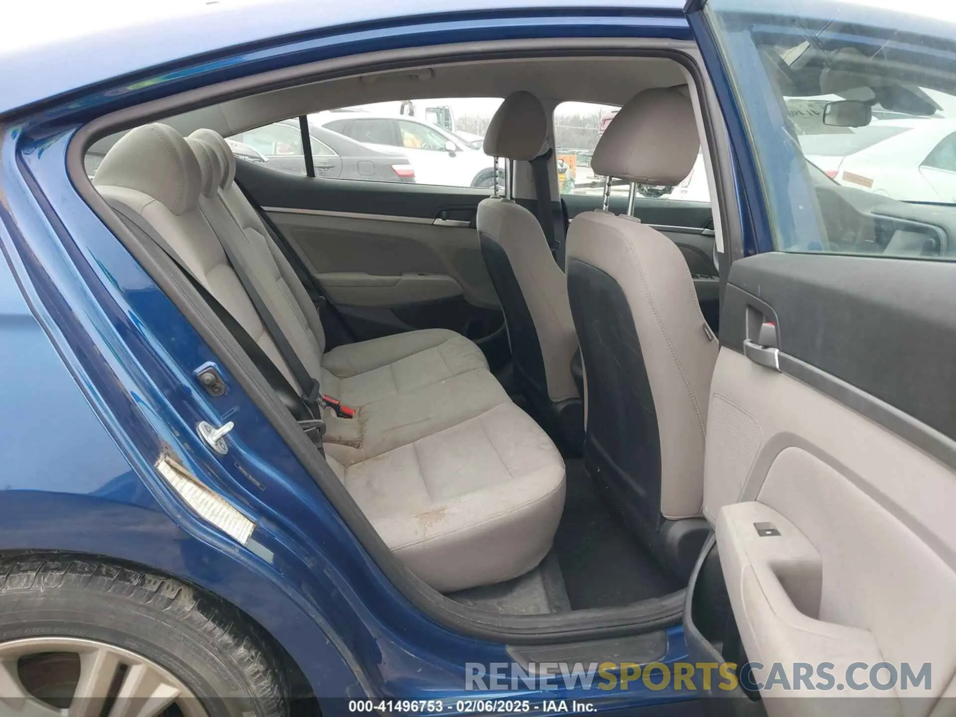 8 fotografías del automóvil dañado 5NPD84LF7KH421592 HYUNDAI ELANTRA 2019