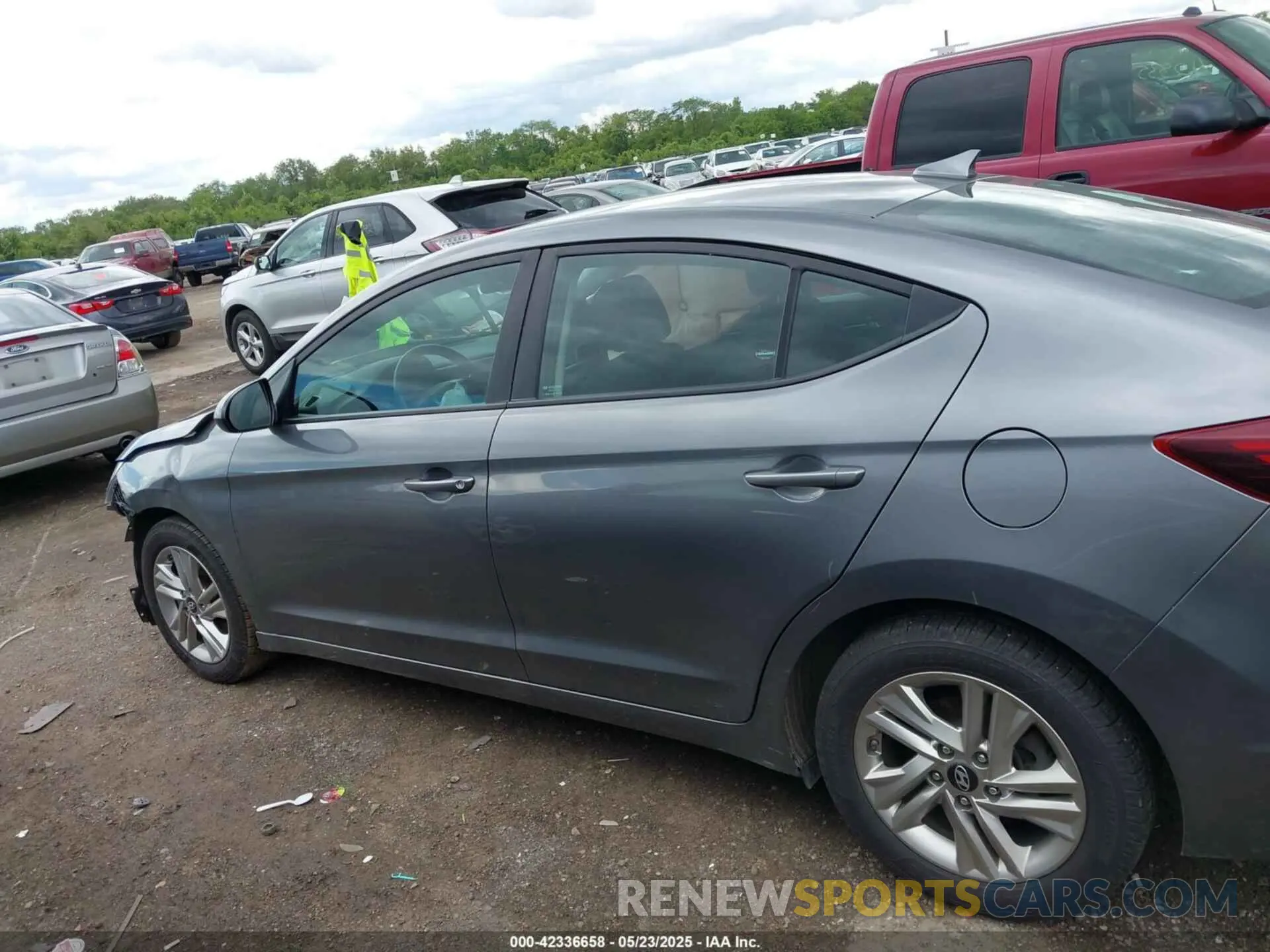 15 fotografías del automóvil dañado 5NPD84LF7KH422483 HYUNDAI ELANTRA 2019