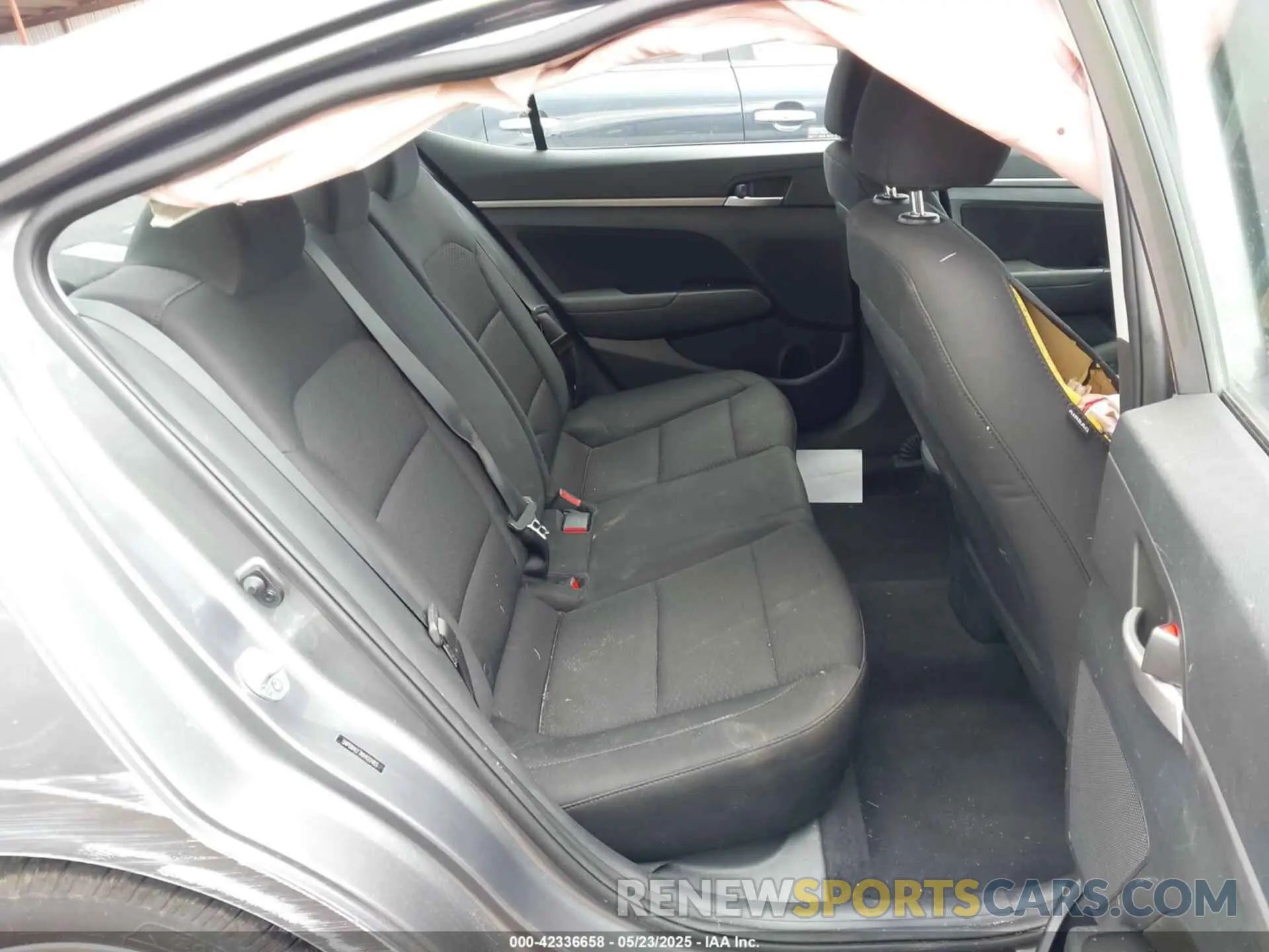 8 fotografías del automóvil dañado 5NPD84LF7KH422483 HYUNDAI ELANTRA 2019