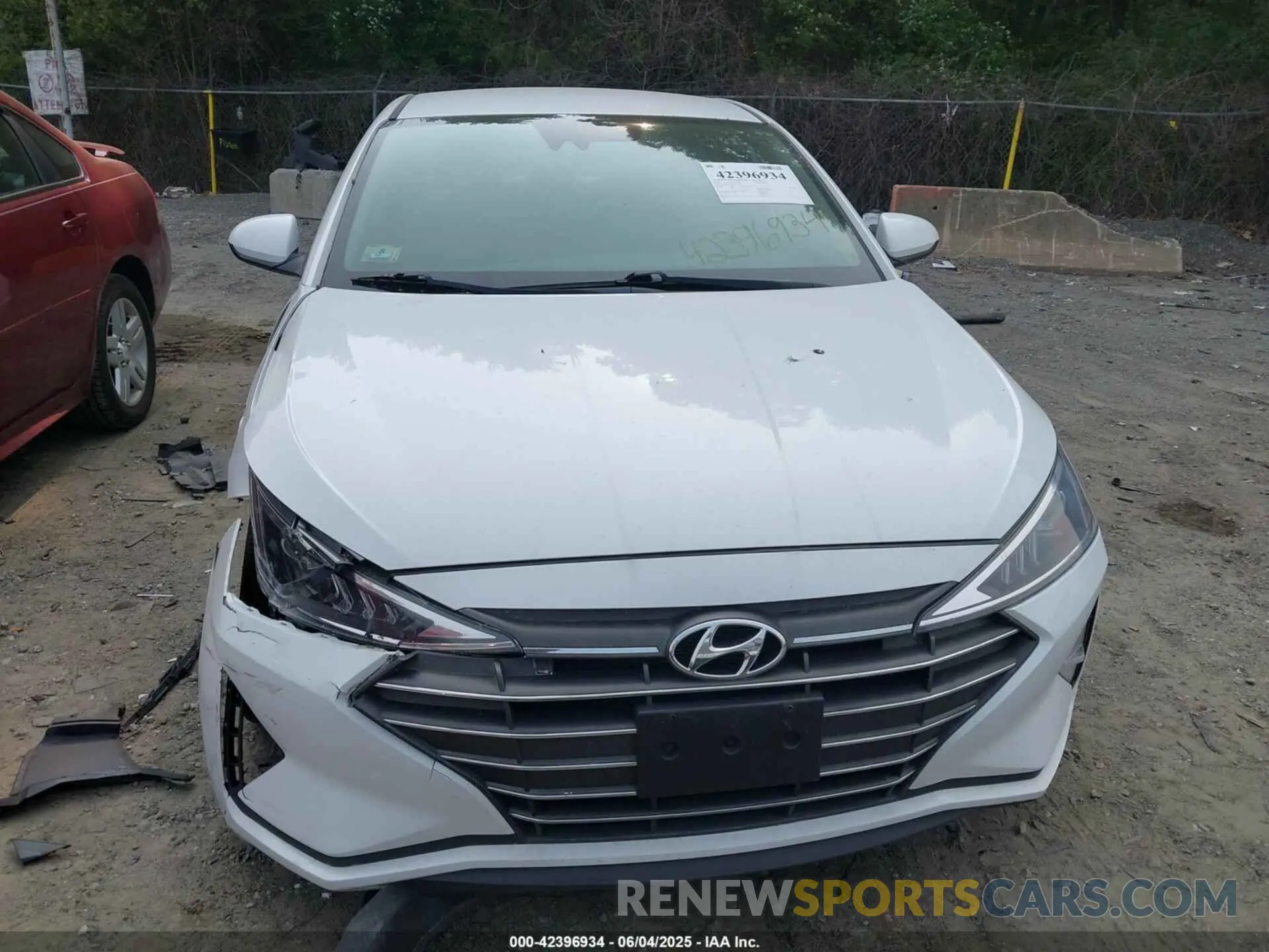 12 fotografías del automóvil dañado 5NPD84LF7KH423018 HYUNDAI ELANTRA 2019
