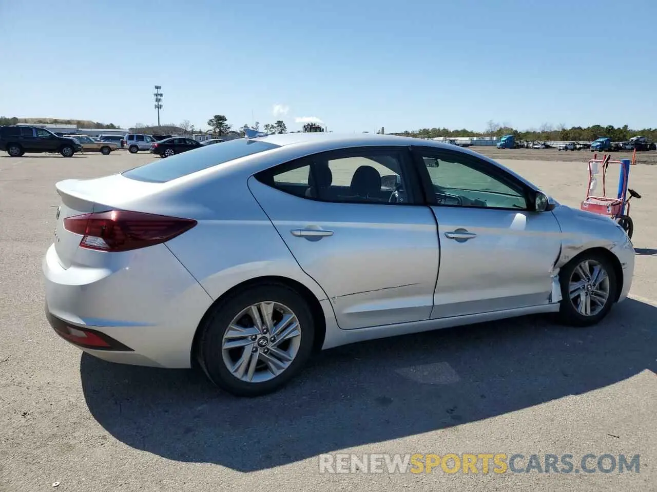 3 fotografías del automóvil dañado 5NPD84LF7KH433452 HYUNDAI ELANTRA 2019
