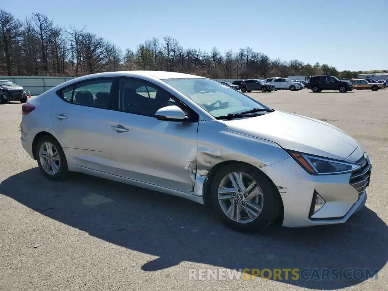 4 fotografías del automóvil dañado 5NPD84LF7KH433452 HYUNDAI ELANTRA 2019