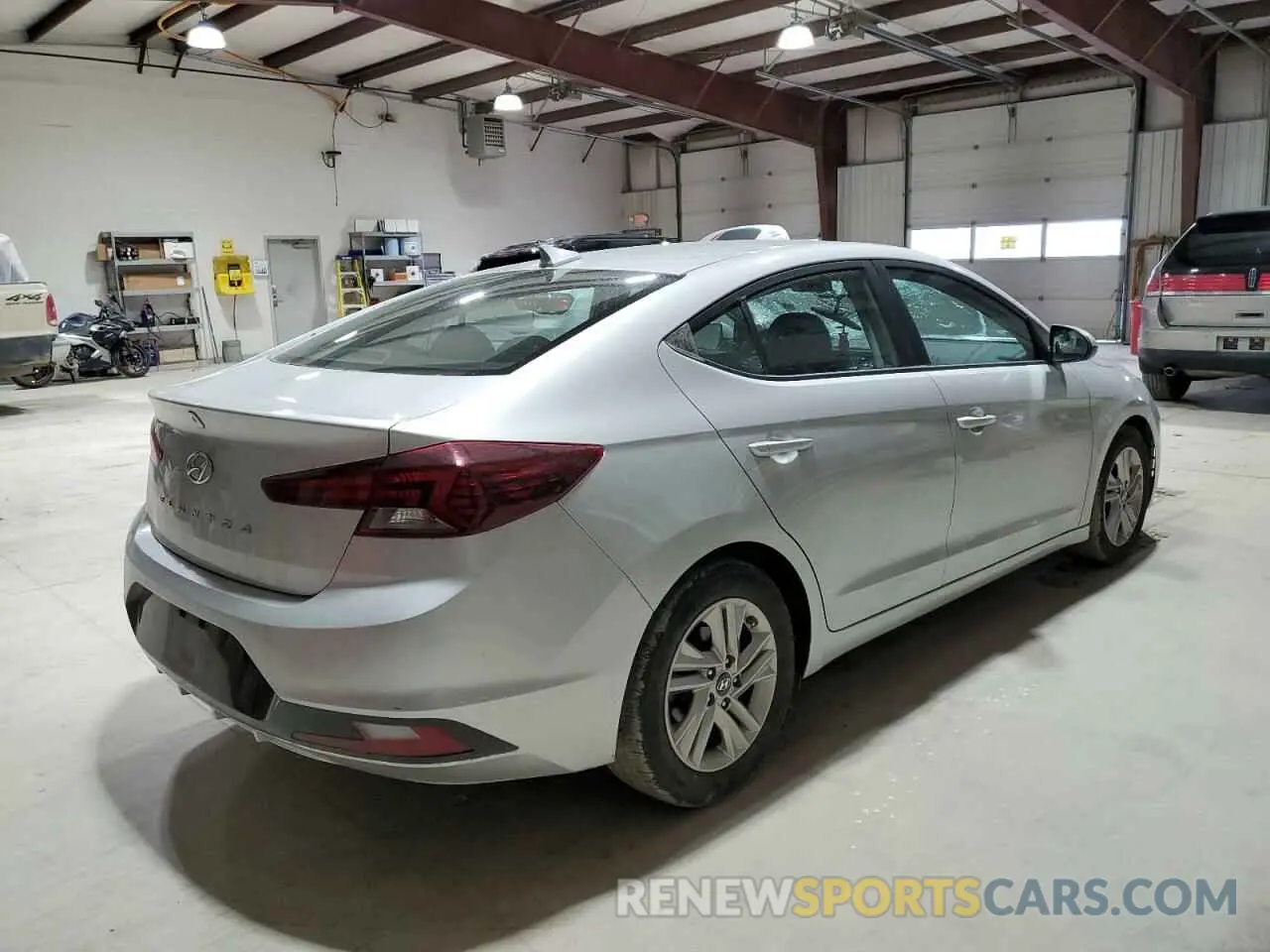 3 fotografías del automóvil dañado 5NPD84LF7KH461235 HYUNDAI ELANTRA 2019