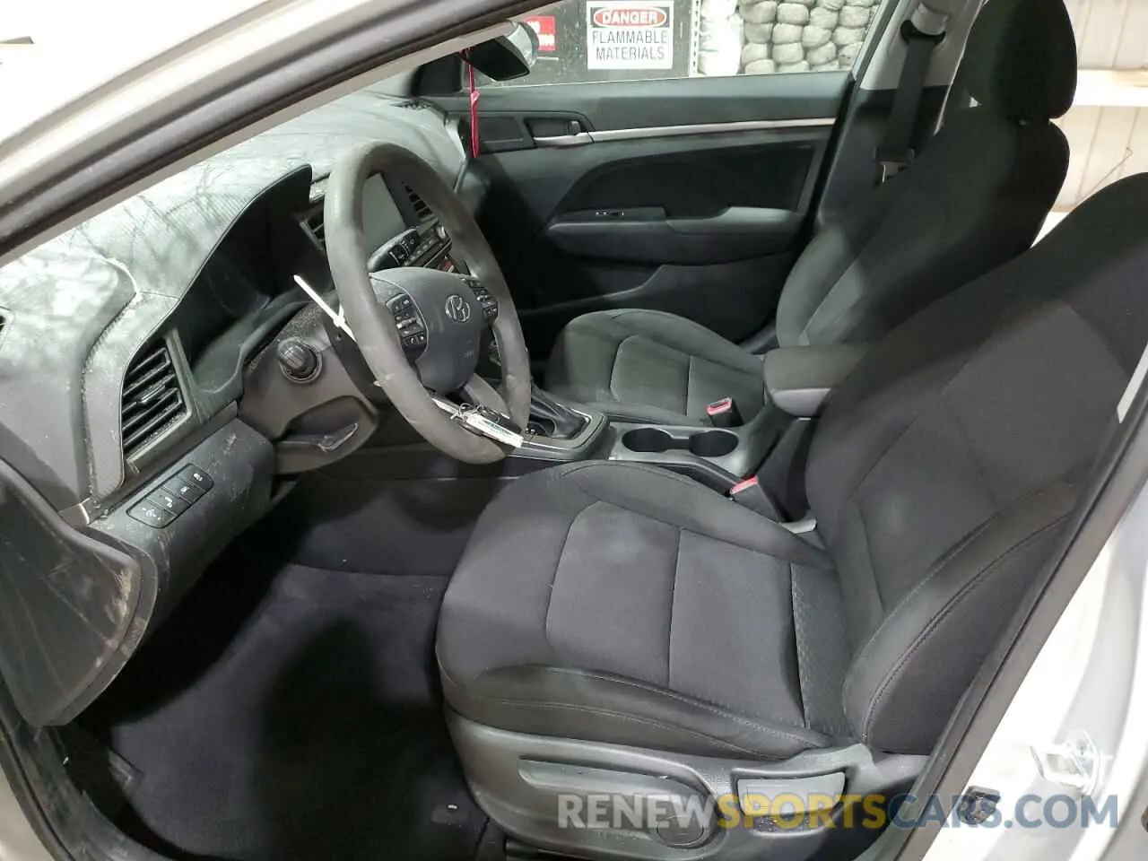 7 fotografías del automóvil dañado 5NPD84LF7KH461235 HYUNDAI ELANTRA 2019