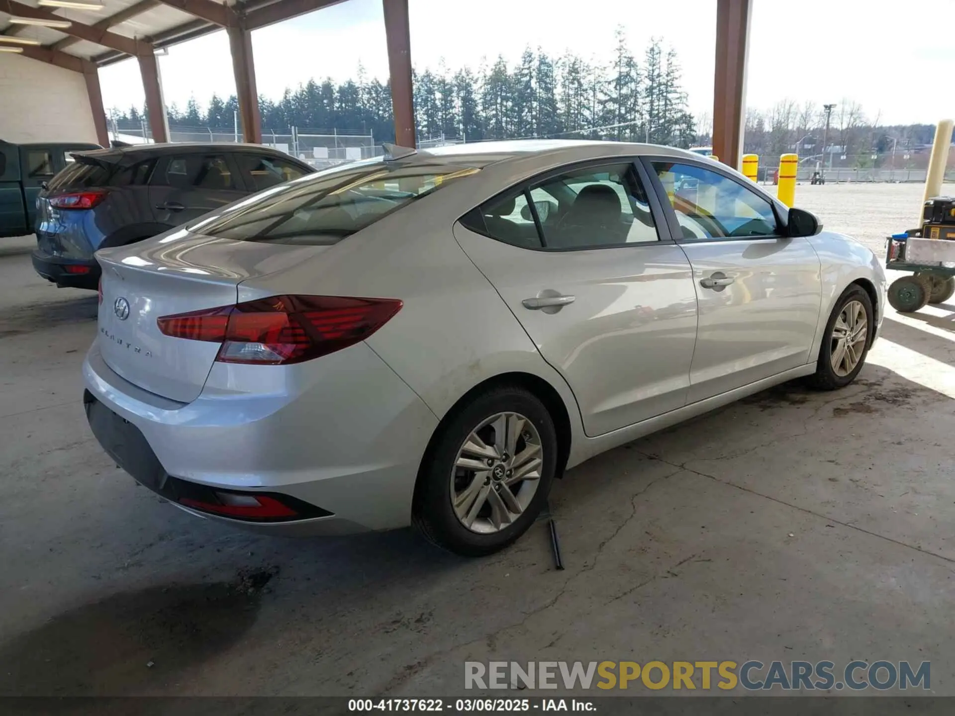 4 fotografías del automóvil dañado 5NPD84LF7KH462904 HYUNDAI ELANTRA 2019