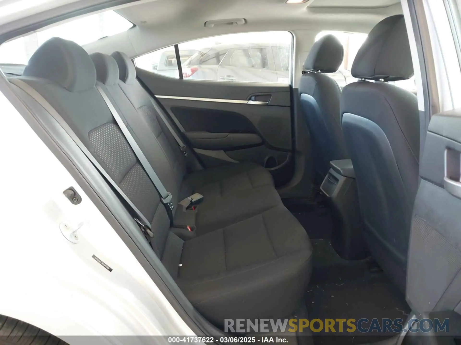 8 fotografías del automóvil dañado 5NPD84LF7KH462904 HYUNDAI ELANTRA 2019