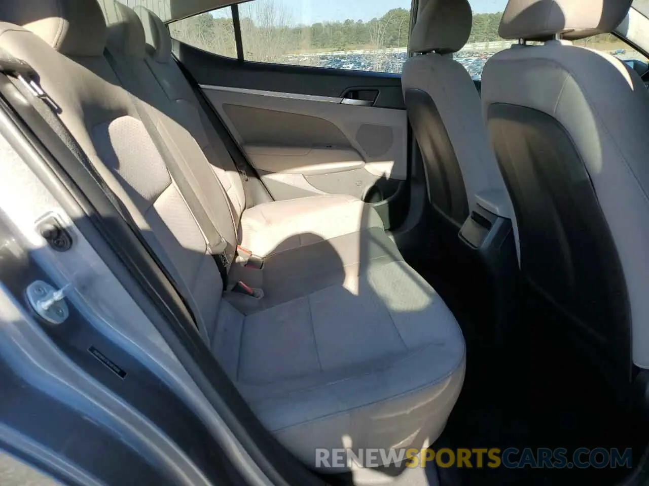 10 fotografías del automóvil dañado 5NPD84LF7KH474504 HYUNDAI ELANTRA 2019