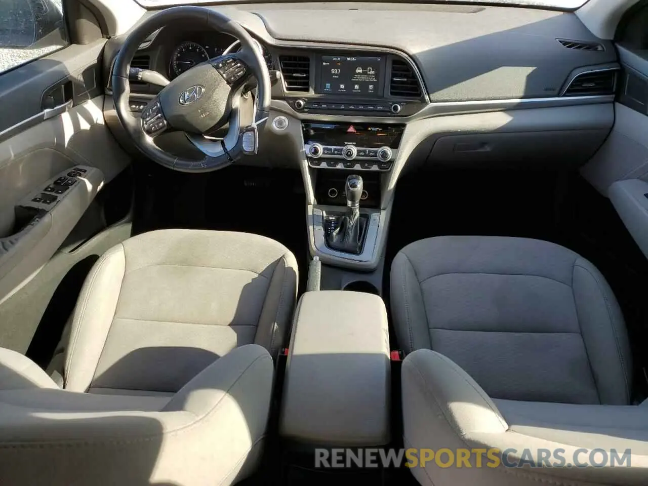 8 fotografías del automóvil dañado 5NPD84LF7KH474504 HYUNDAI ELANTRA 2019