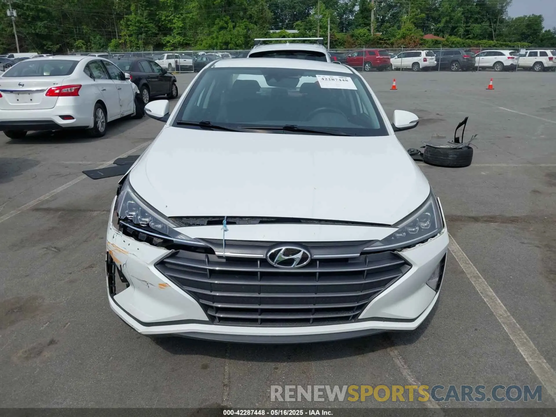 12 fotografías del automóvil dañado 5NPD84LF7KH474535 HYUNDAI ELANTRA 2019