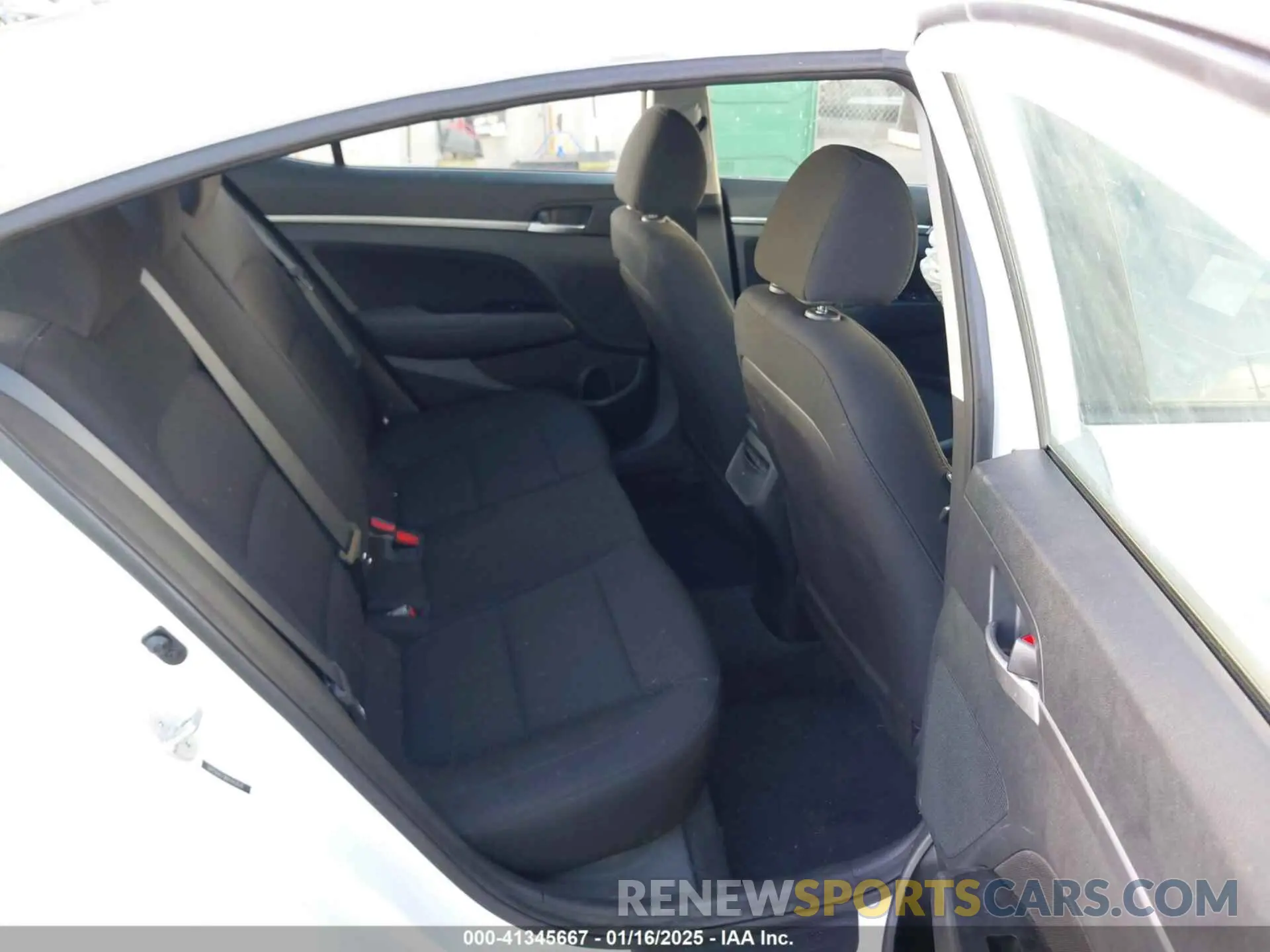 8 fotografías del automóvil dañado 5NPD84LF8KH442631 HYUNDAI ELANTRA 2019
