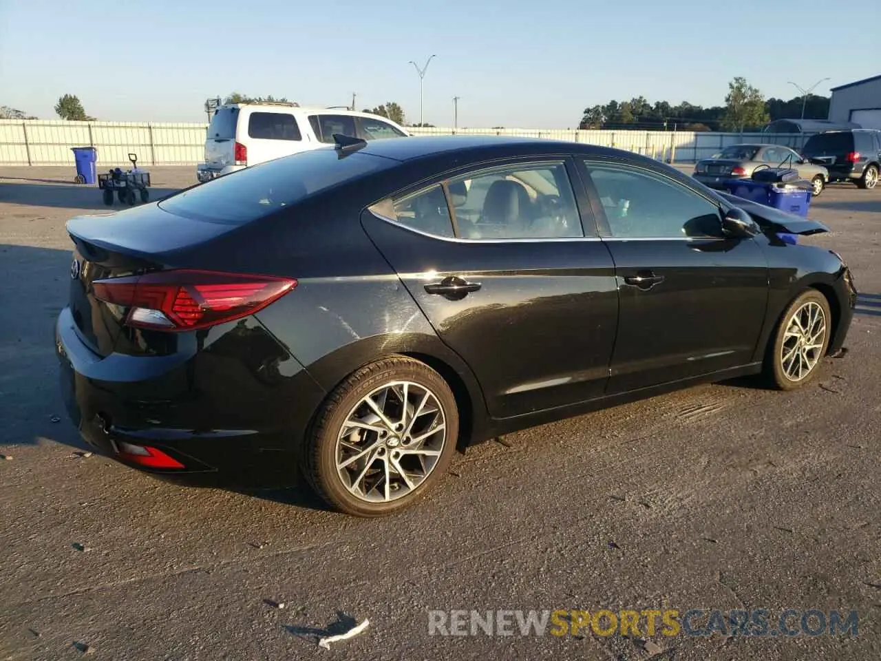 3 fotografías del automóvil dañado 5NPD84LF8KH463964 HYUNDAI ELANTRA 2019