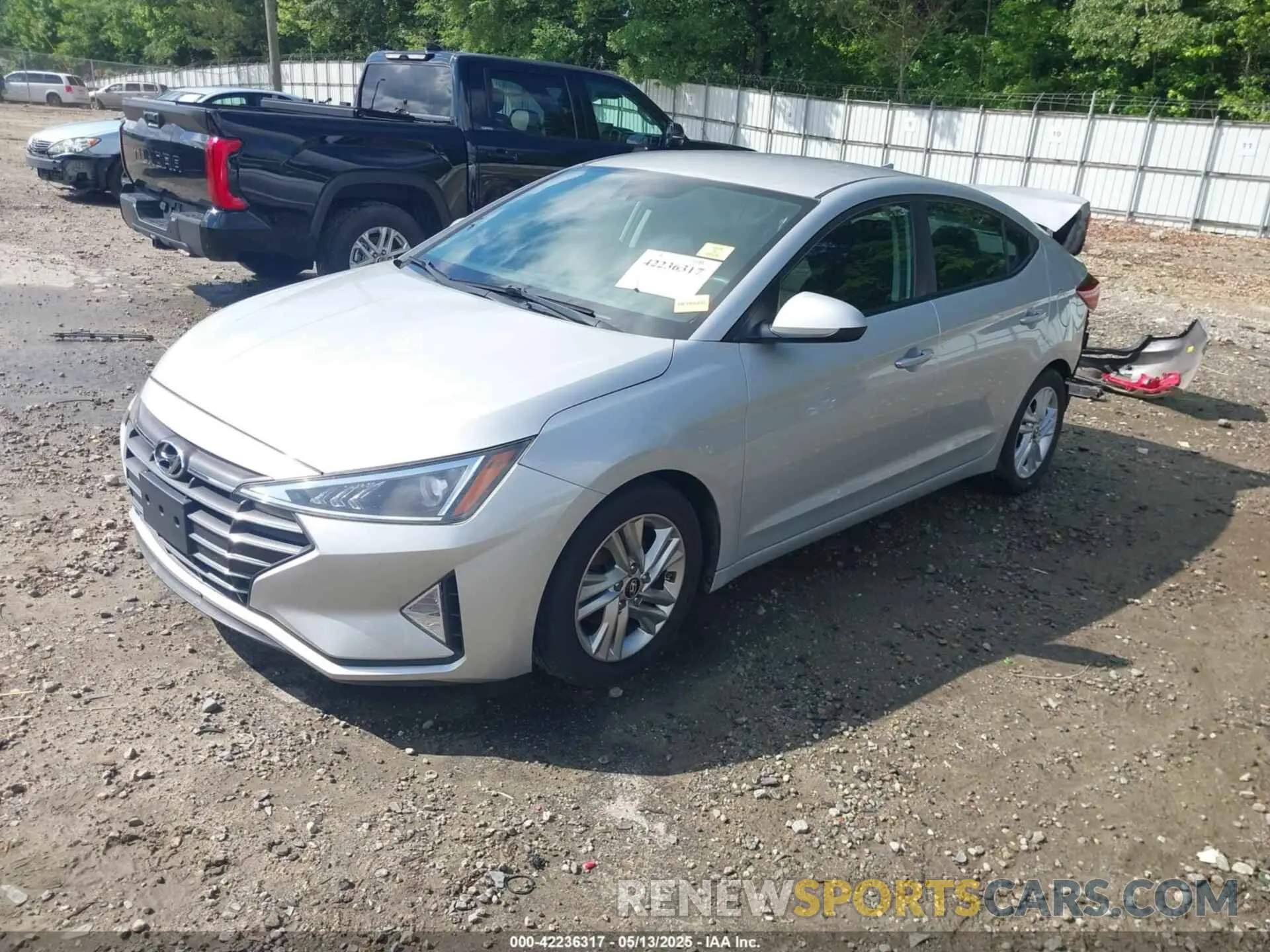 2 fotografías del automóvil dañado 5NPD84LF8KH466976 HYUNDAI ELANTRA 2019