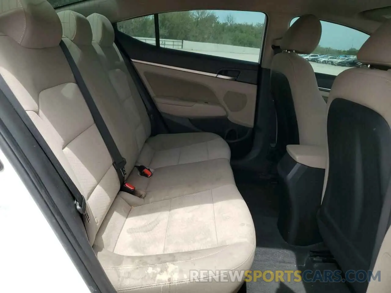 10 fotografías del automóvil dañado 5NPD84LF8KH469277 HYUNDAI ELANTRA 2019